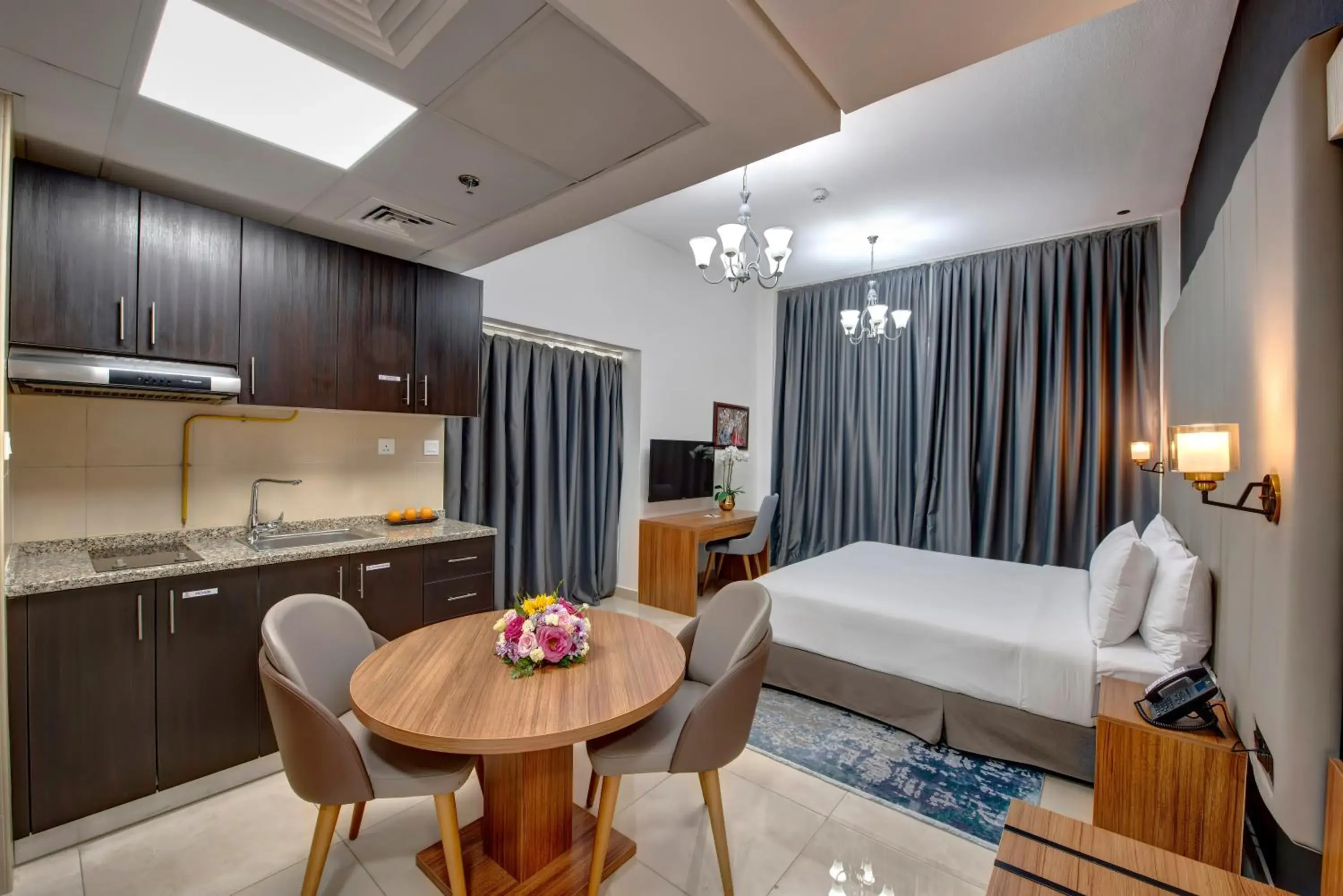 Deluxe Studio with Balcony in Royal Regency Suites Marina Deluxe Studio with Balcony in Royal Regency Suites Marina