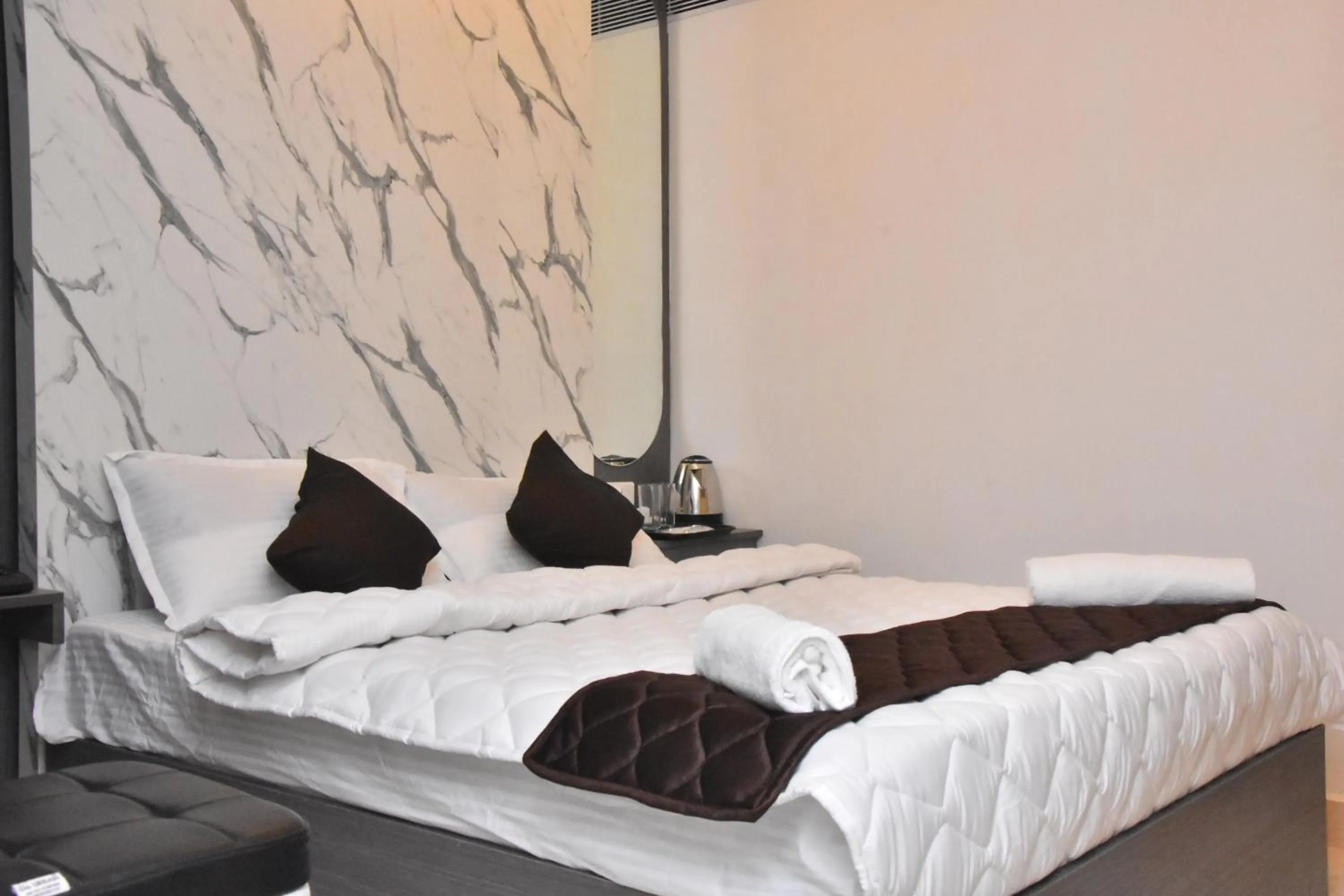 Bed in Sanns Tropicana