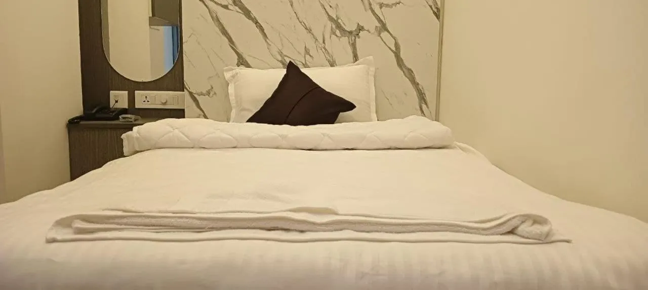 Bed in Sanns Tropicana