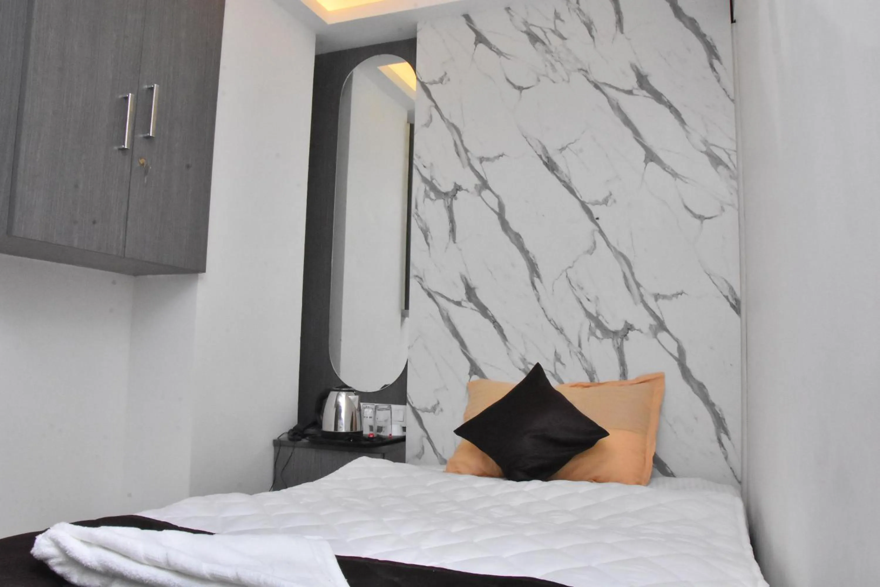 Bed in Sanns Tropicana