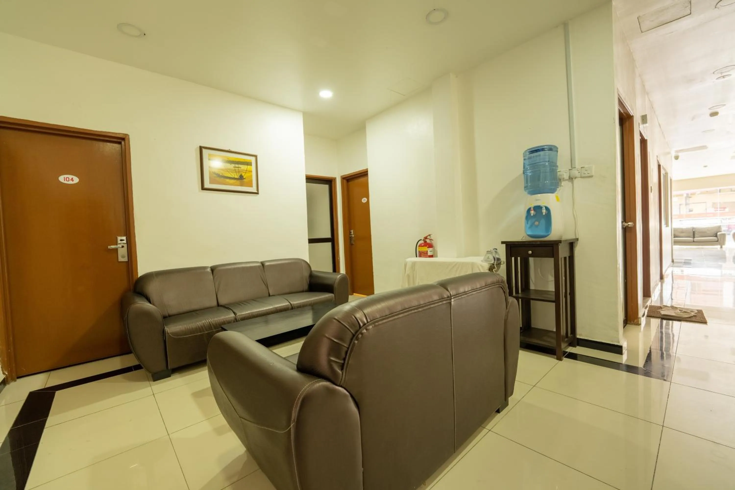 Property building in Mary J Hotel Family 10 pax room