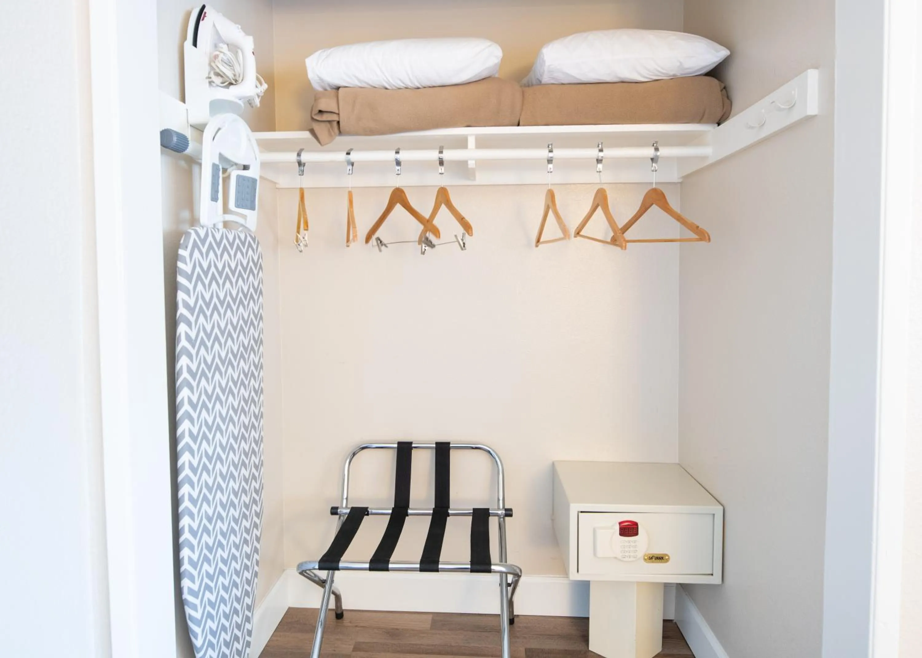 wardrobe in Anaheim Islander Inn and suites near Park and Convention center