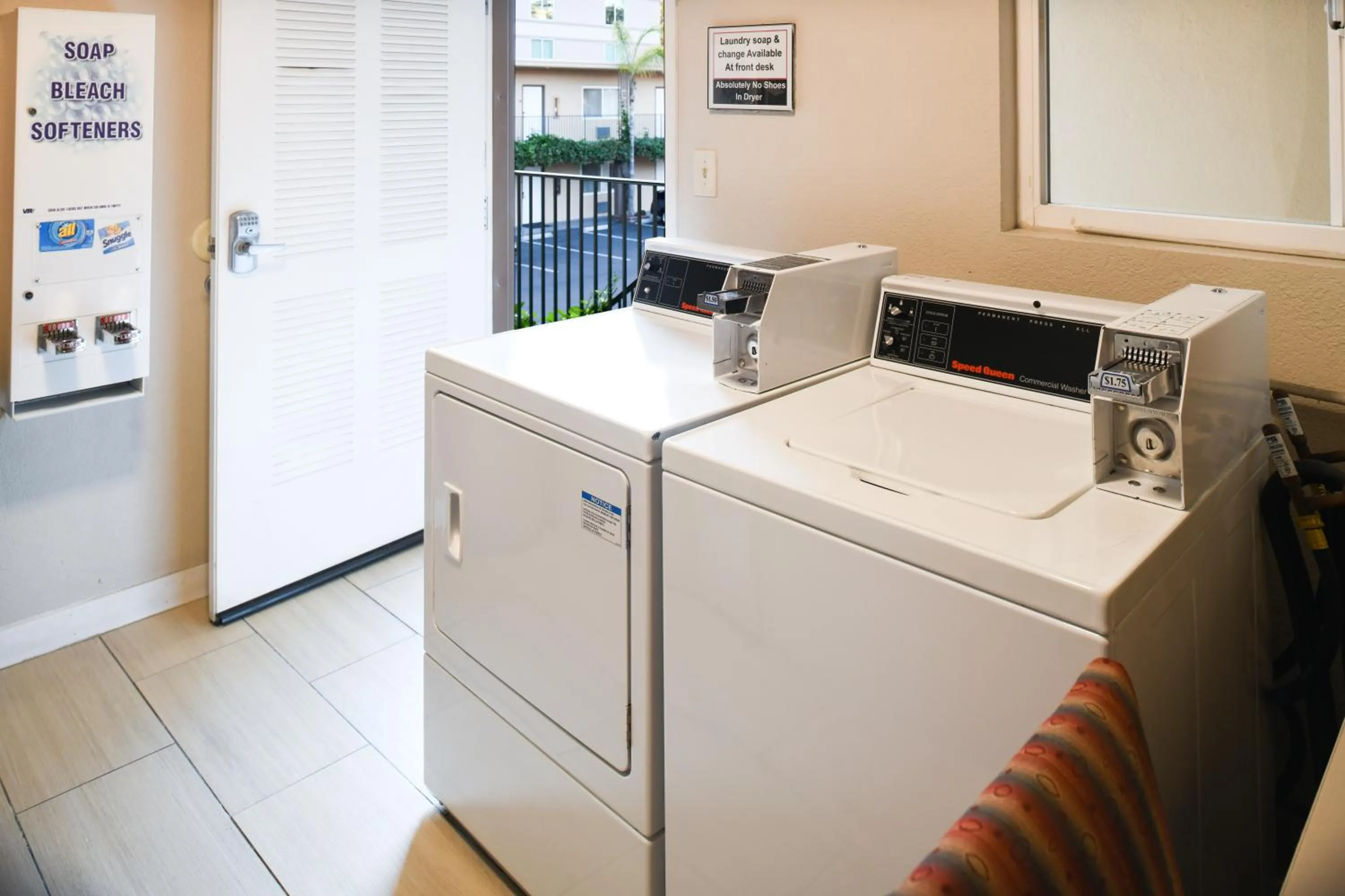 laundry in Anaheim Islander Inn and suites near Park and Convention center