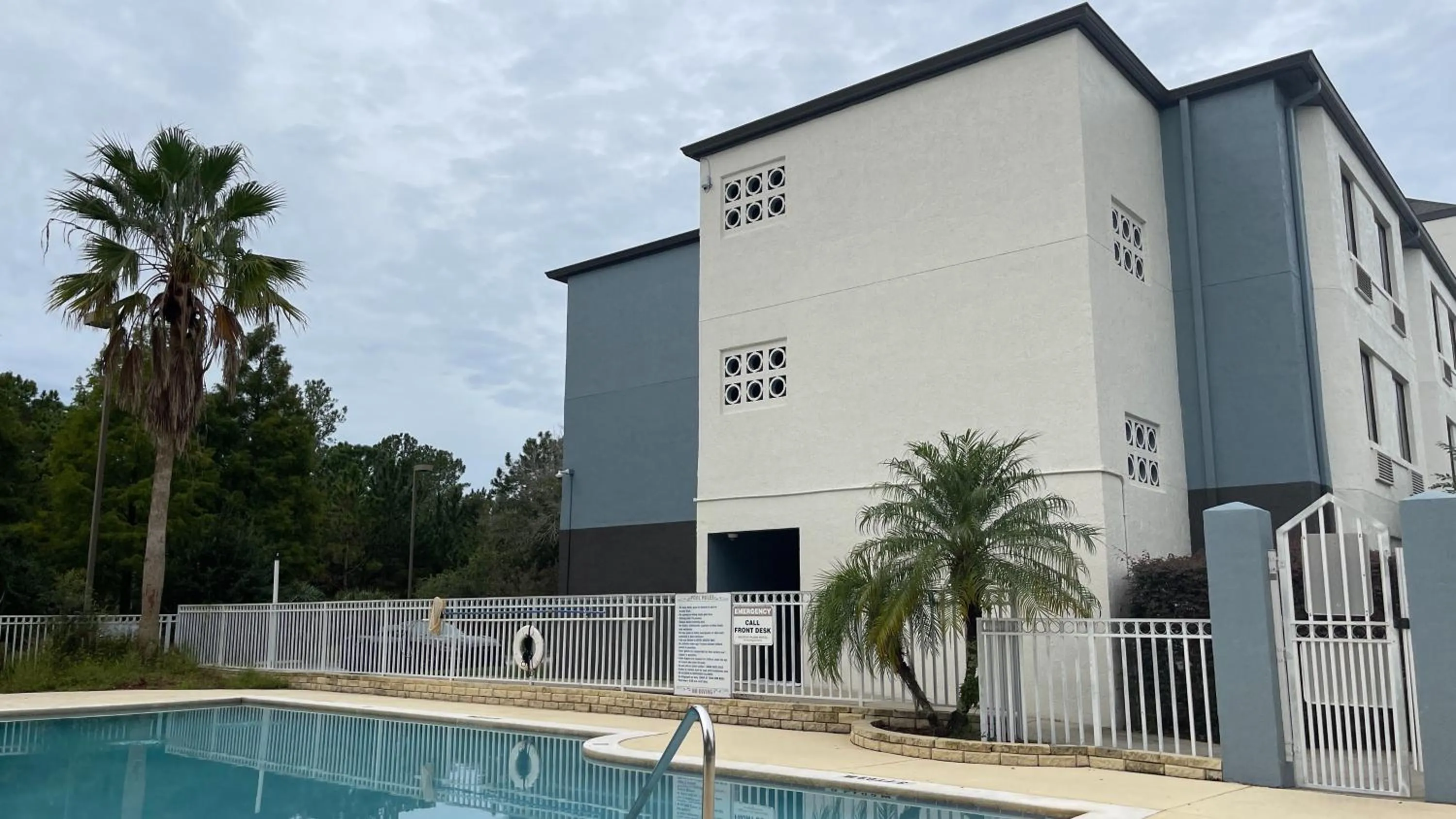 Destiny Palms Hotel Maingate West