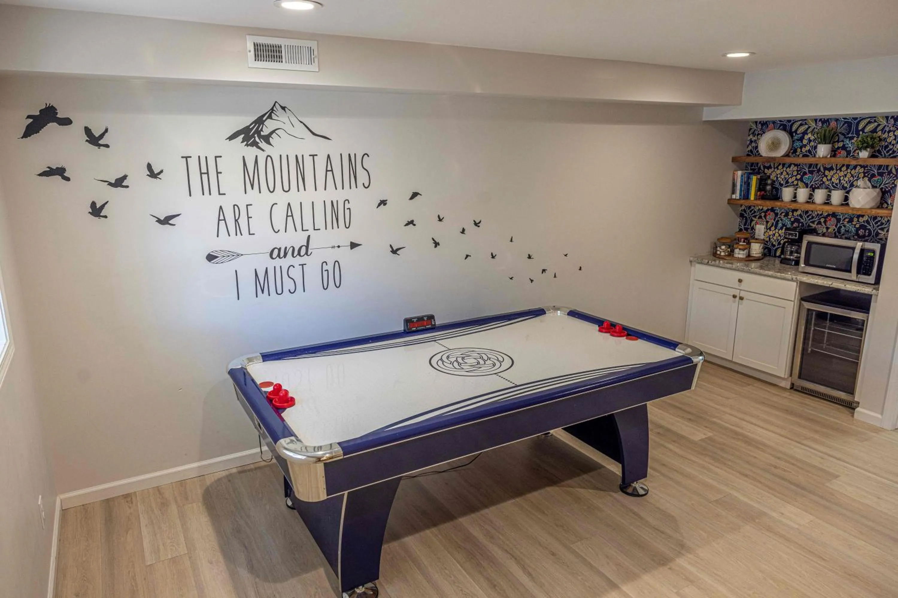 Near Biltmore, Hiking, Breweries W Game Room