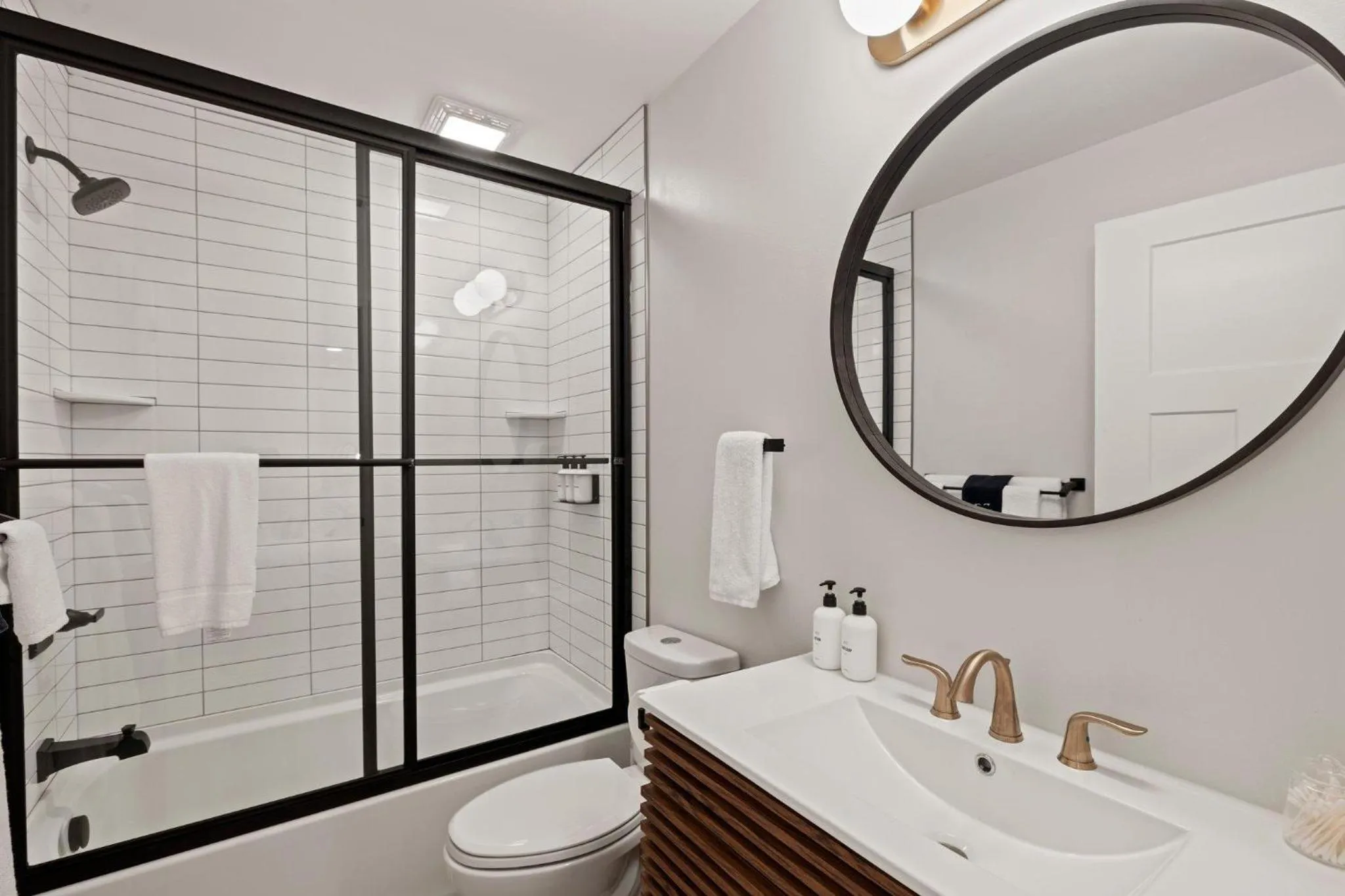 Near Biltmore, Hiking, Breweries W Game Room