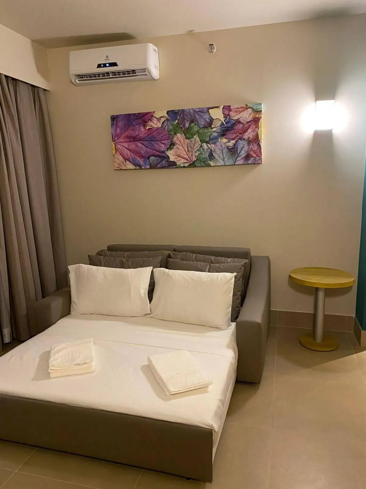 Communal lounge/ TV room, Bed in Apartamento no Solar das Águas Resort em Olímpia - SP