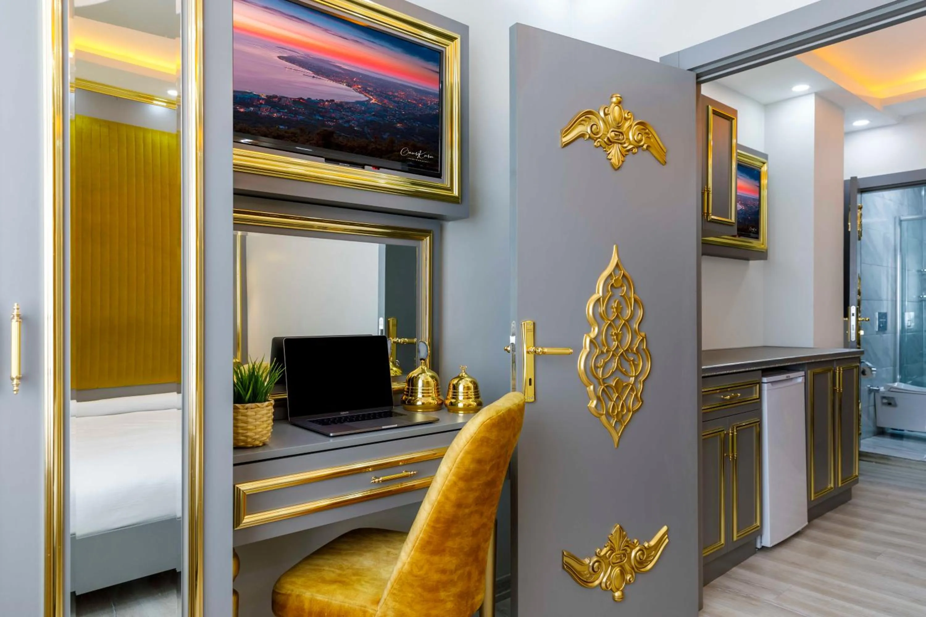 TV and multimedia, Bed in Santa Rio Taxim