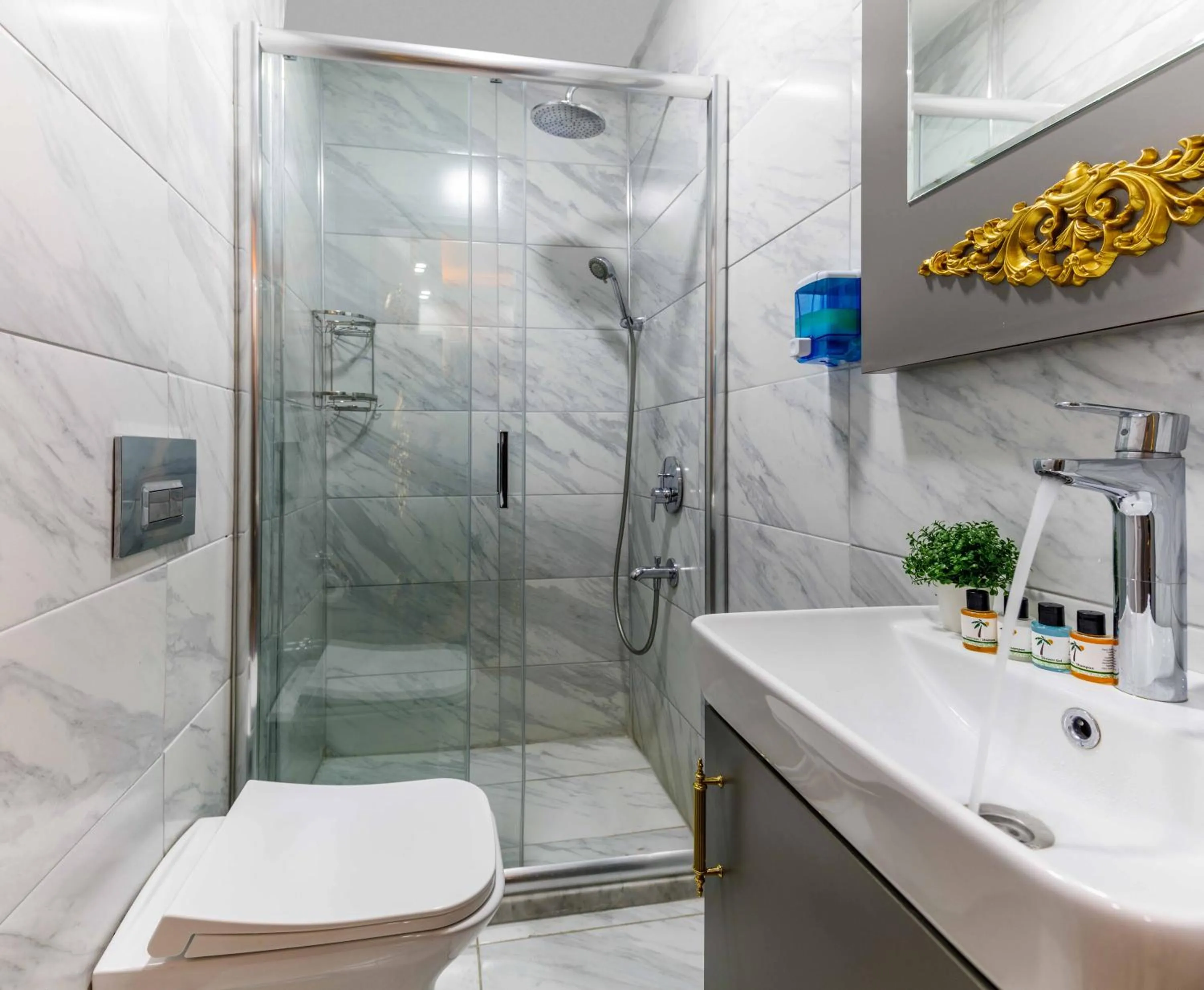 Shower in Santa Rio Taxim