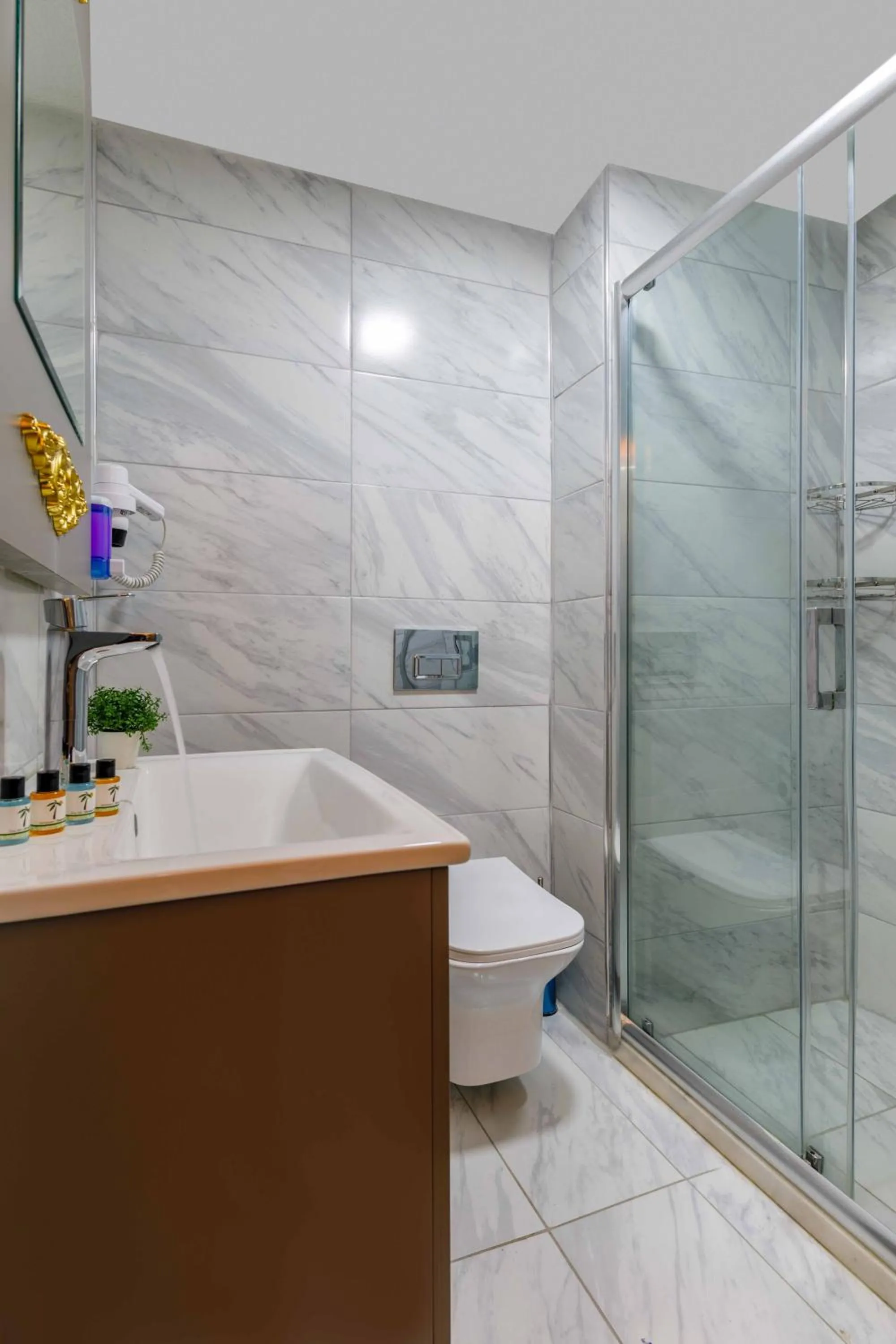 Shower in Santa Rio Taxim