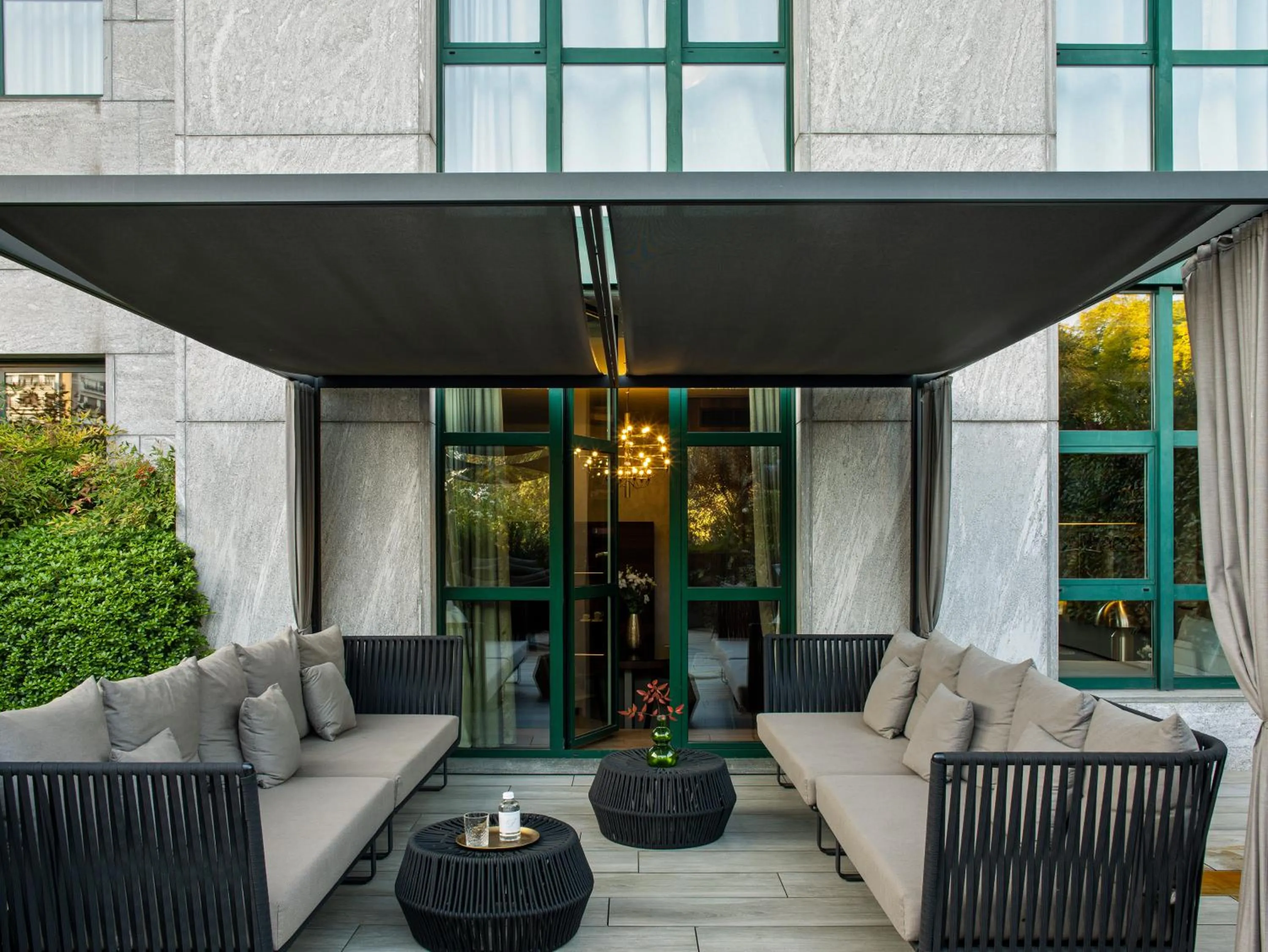 Patio in ME Milan Il Duca