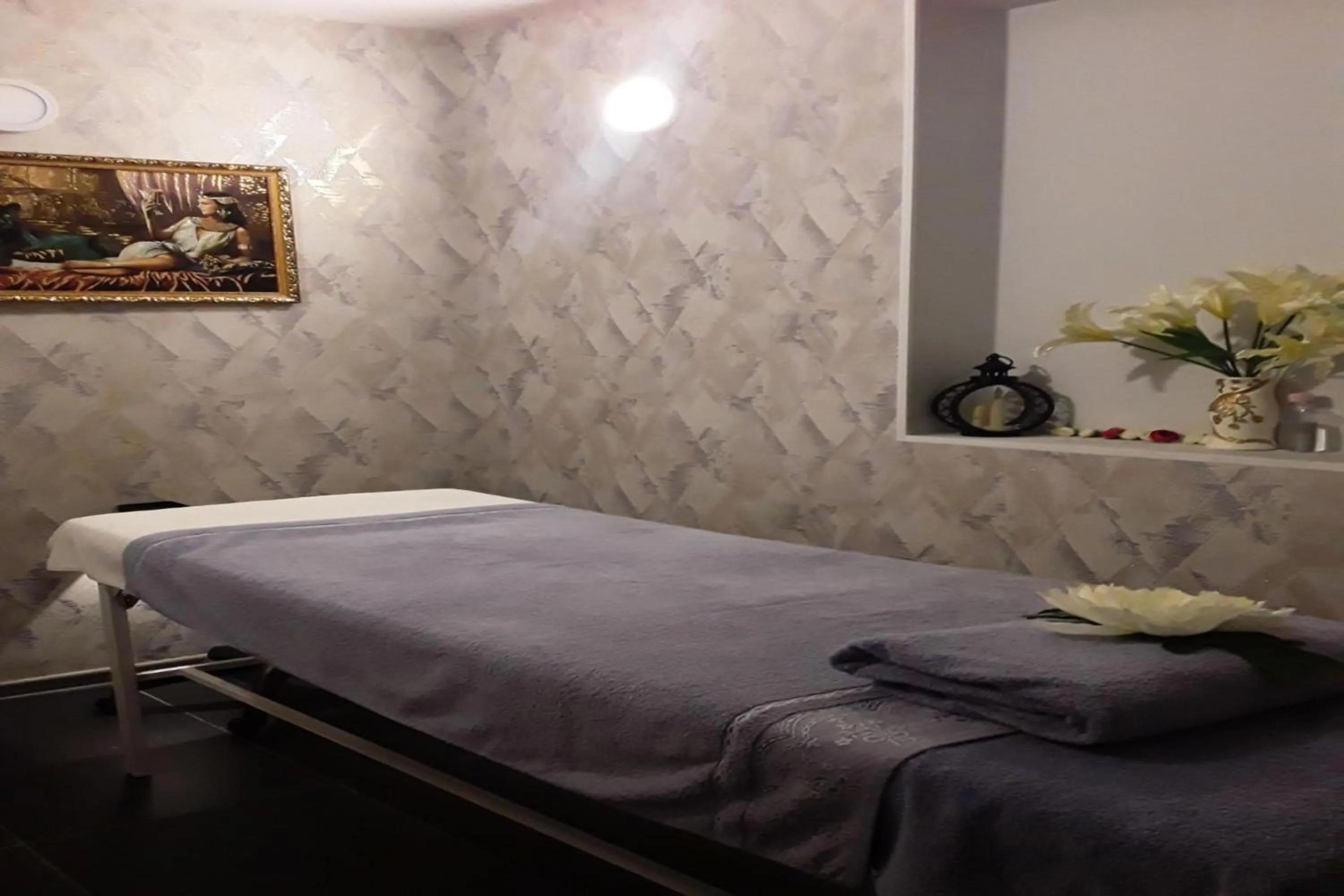 Massage in Asli Makon Hotel