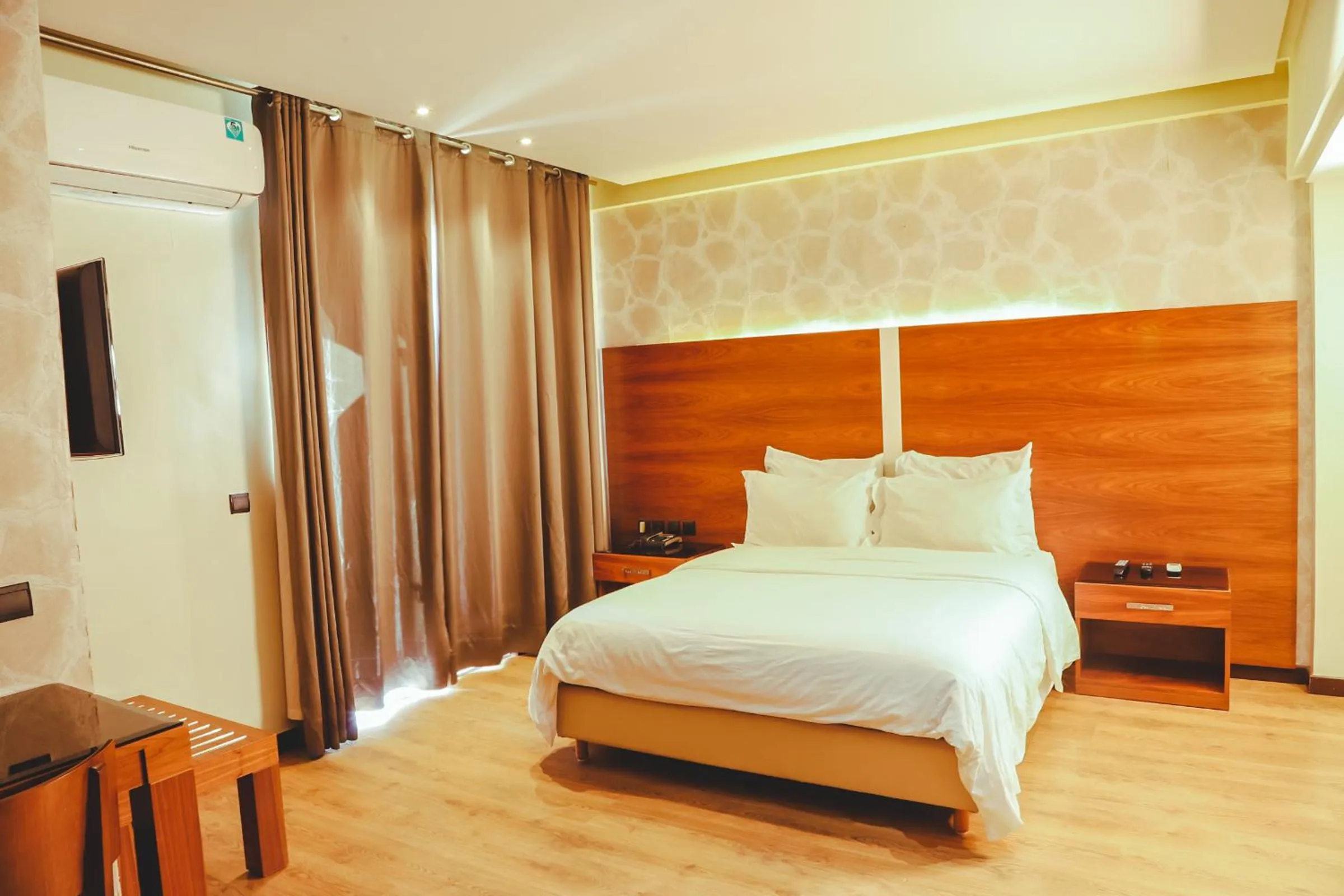 Bed in Hotel Perce Neige