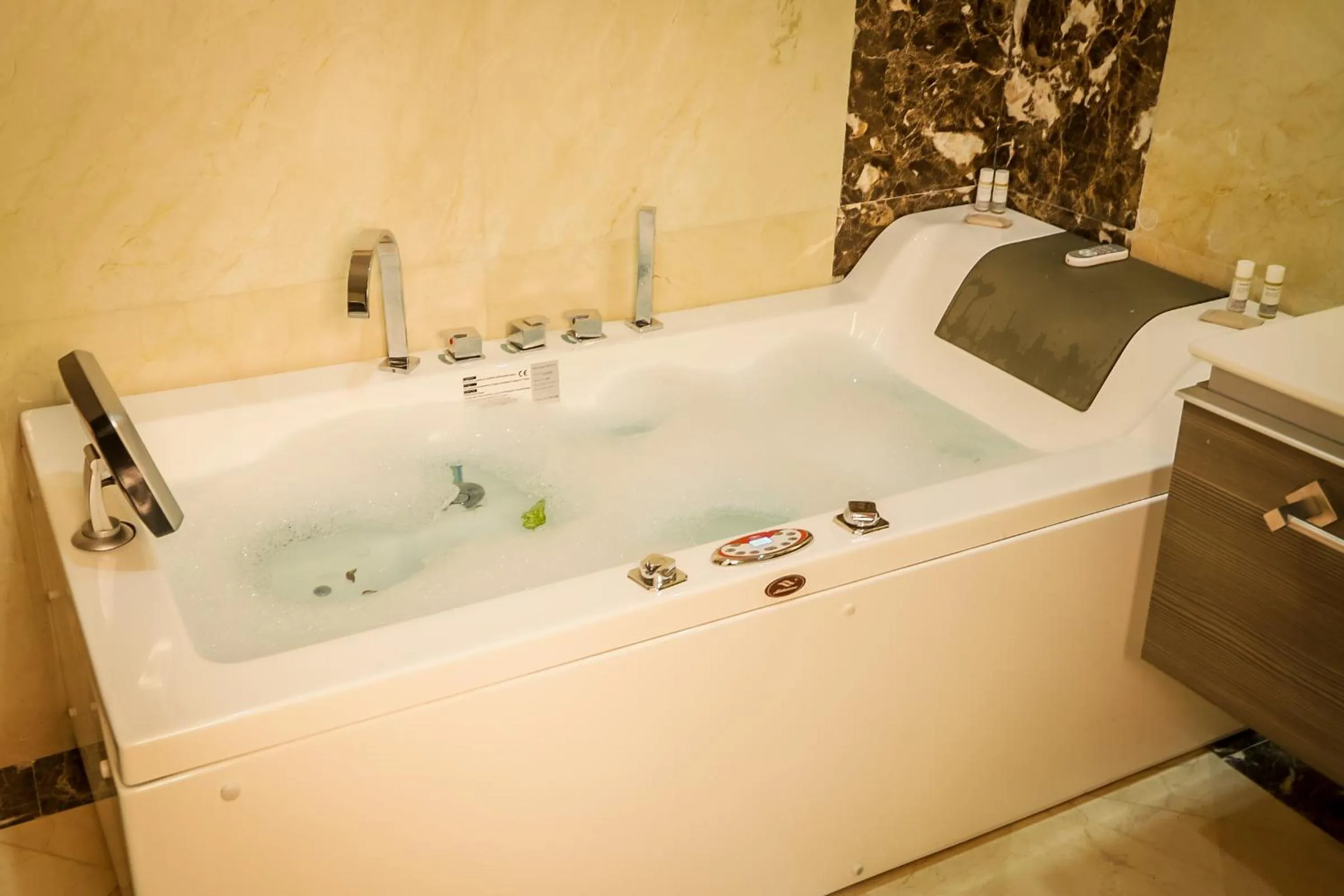 Bathroom in Hotel Perce Neige