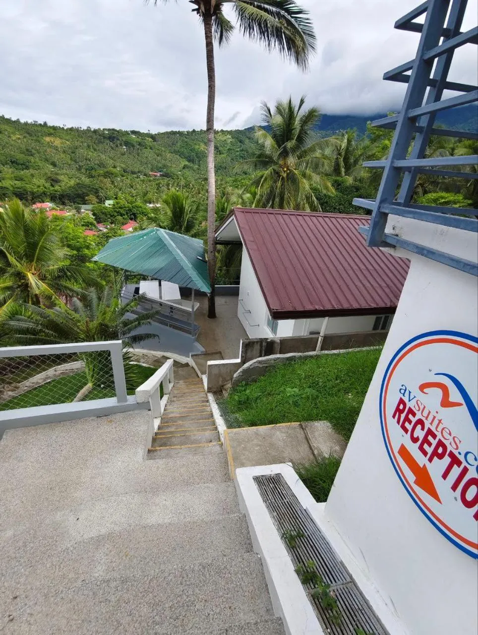 Facade/entrance in AV Suites