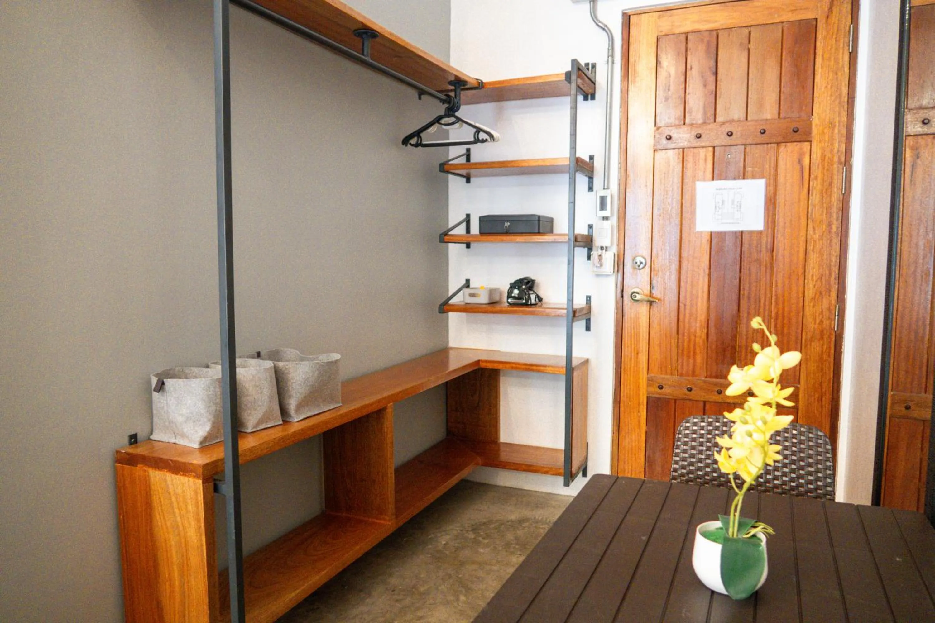 flat iron in AV Suites