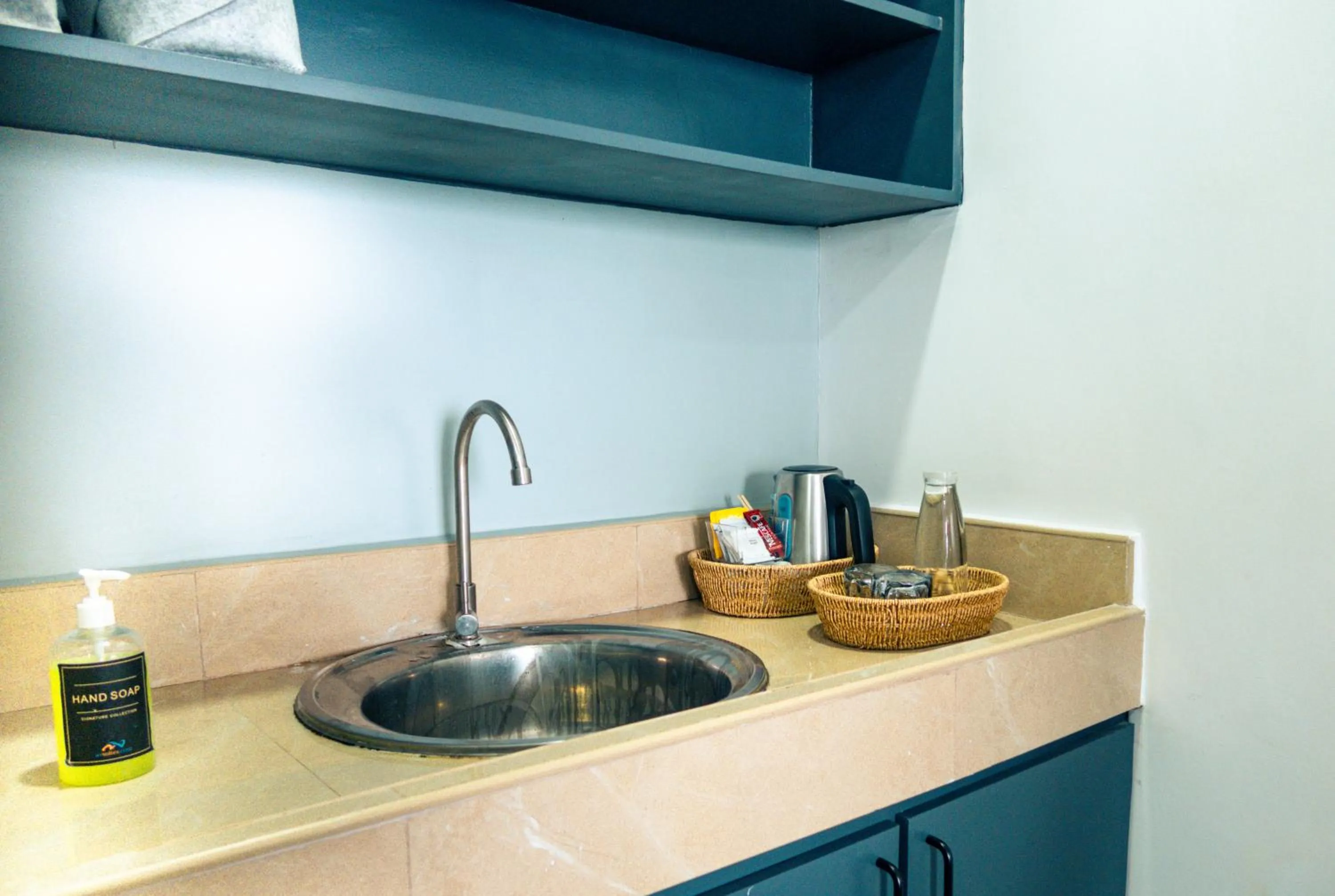 Coffee/tea facilities in AV Suites