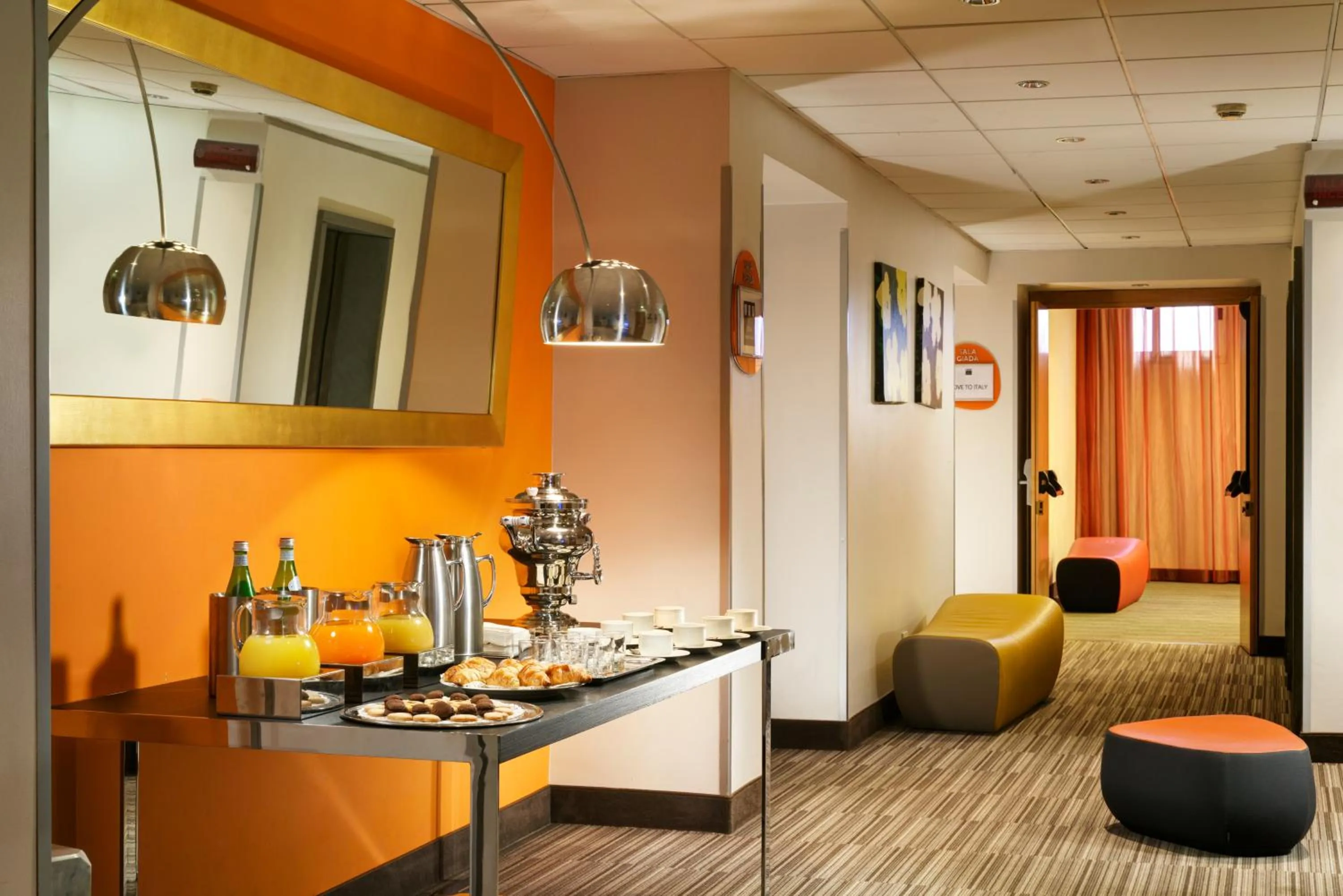 Buffet breakfast in UNA Hotels Mediterraneo Milano