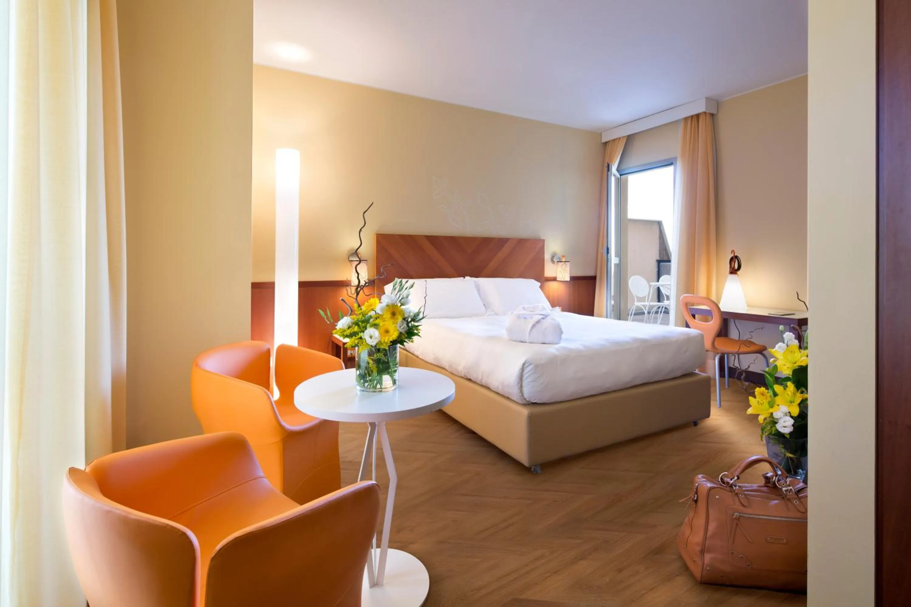 Bed in UNA Hotels Mediterraneo Milano