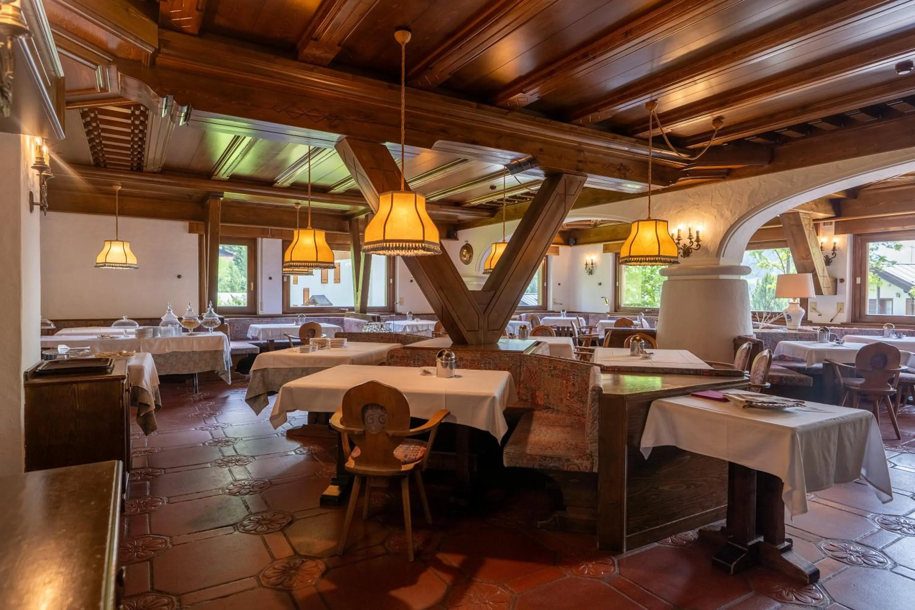 Restaurant/places to eat in Hotel Sporting