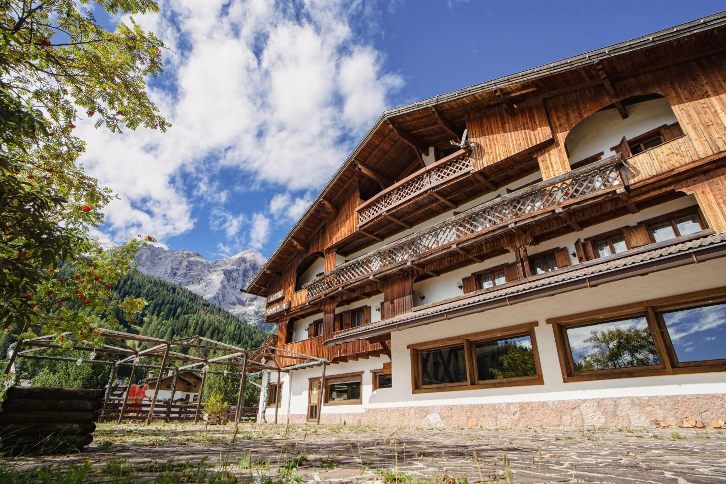 Property building in Hotel Sporting