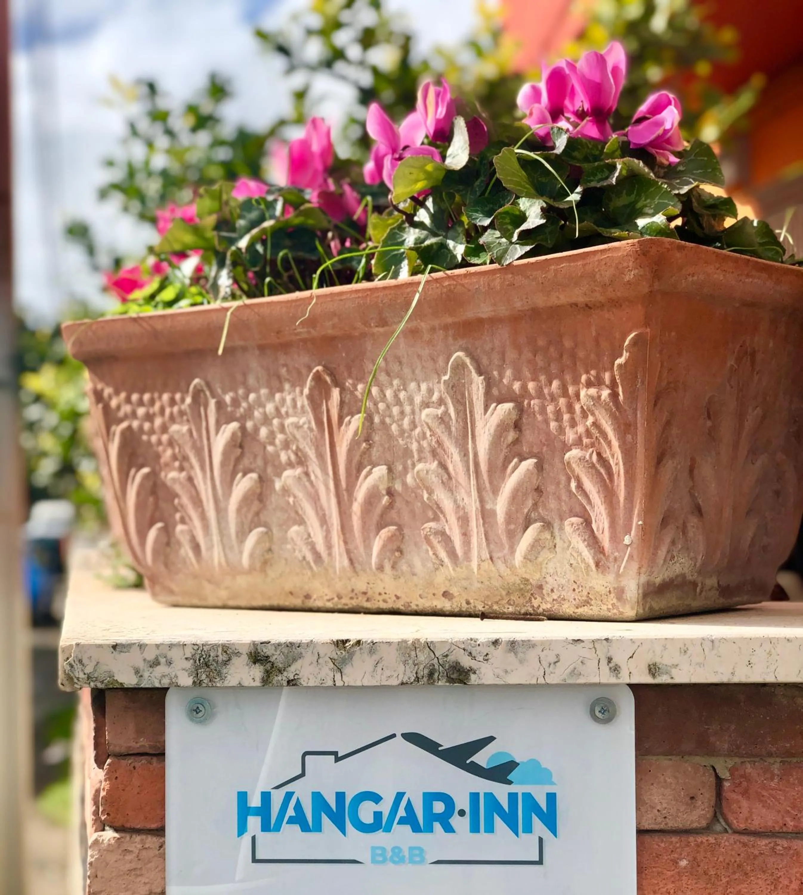 Hangar Inn