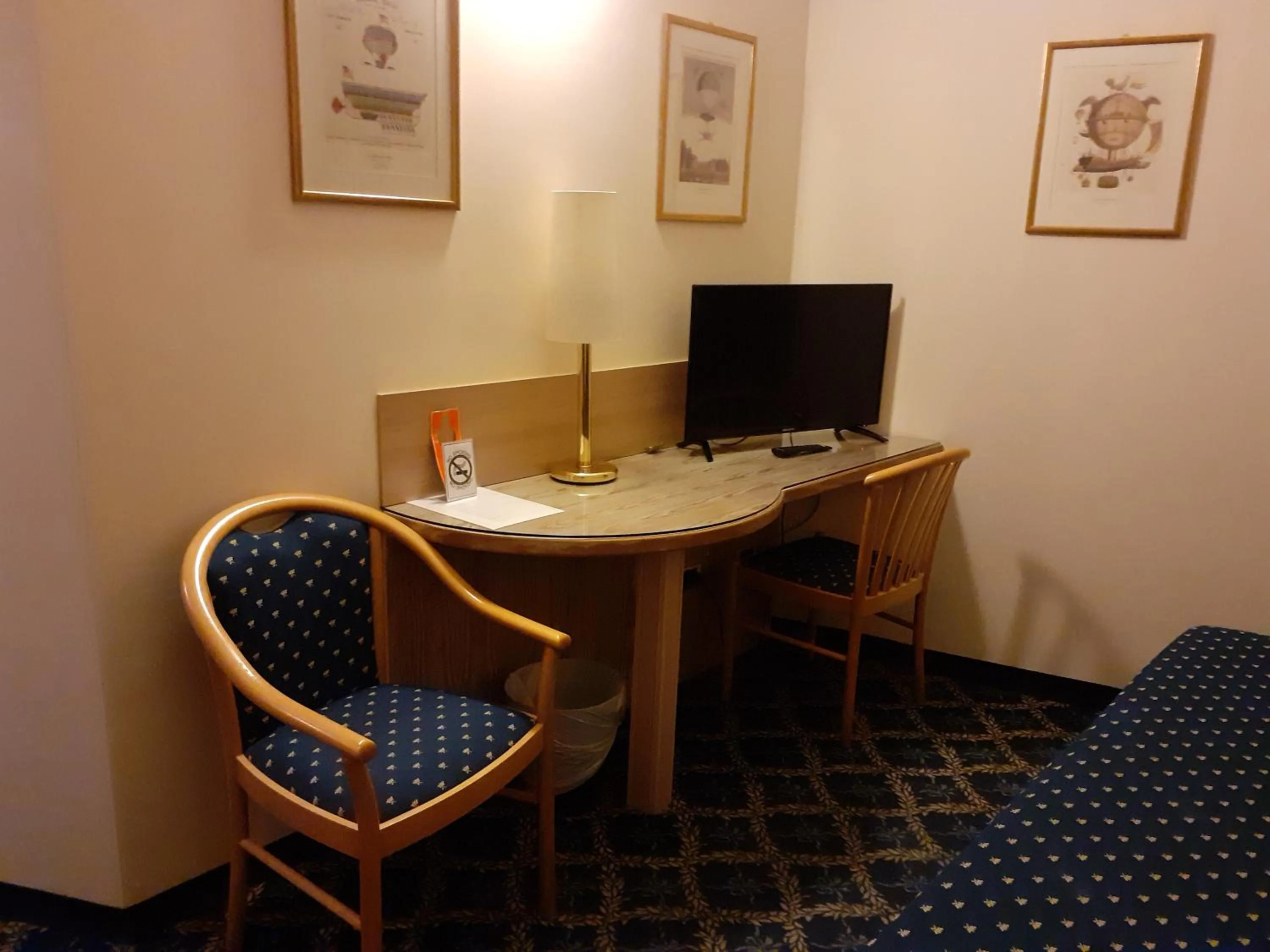 Photo of the whole room in Polo Hotel