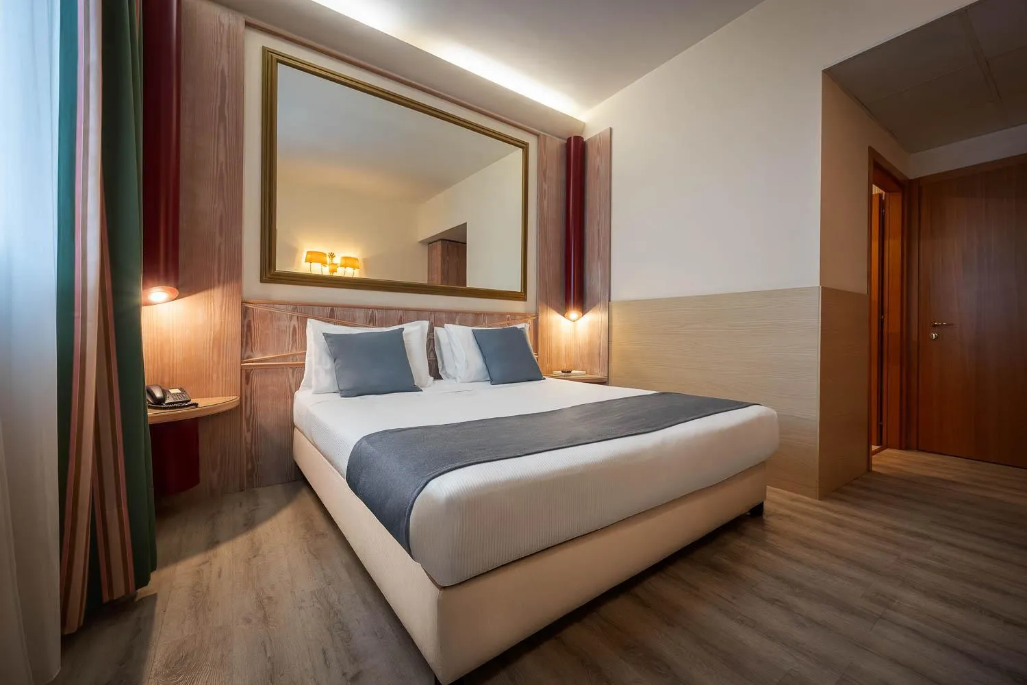 Bed in iH Hotels Milano St. John