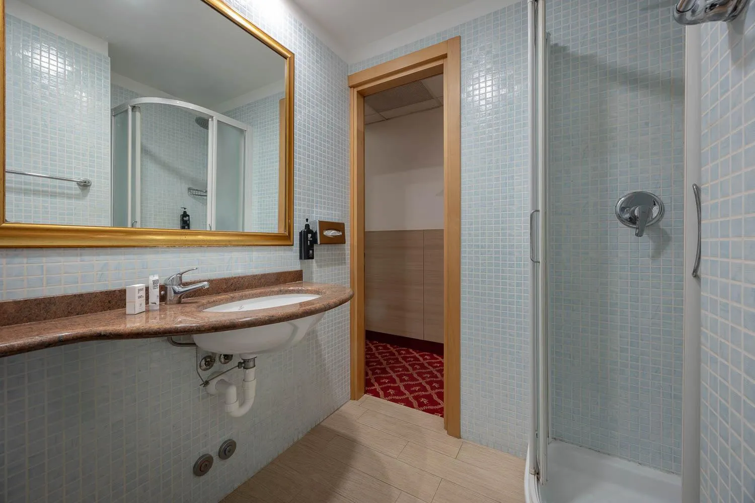 Bathroom in iH Hotels Milano St. John