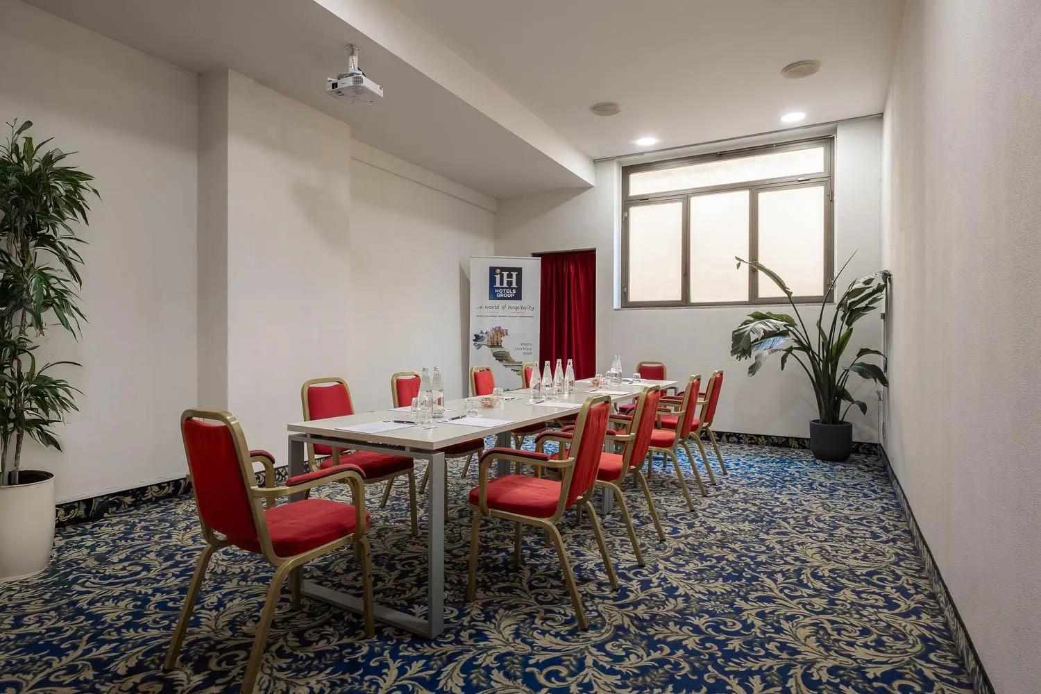 Meeting/conference room in iH Hotels Milano St. John