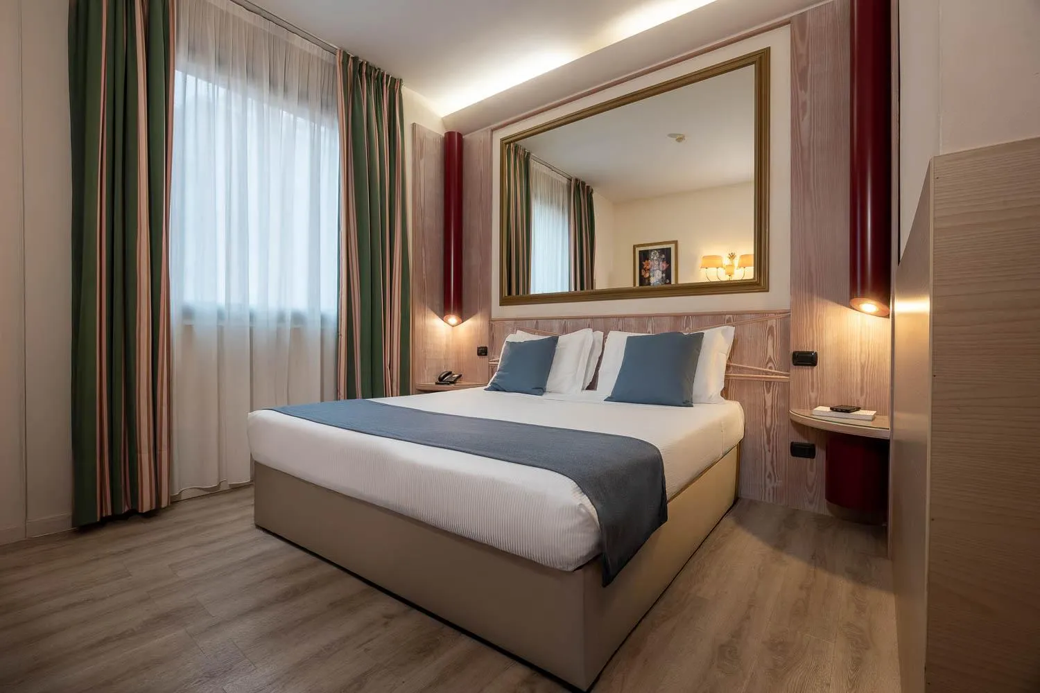 Bed in iH Hotels Milano St. John