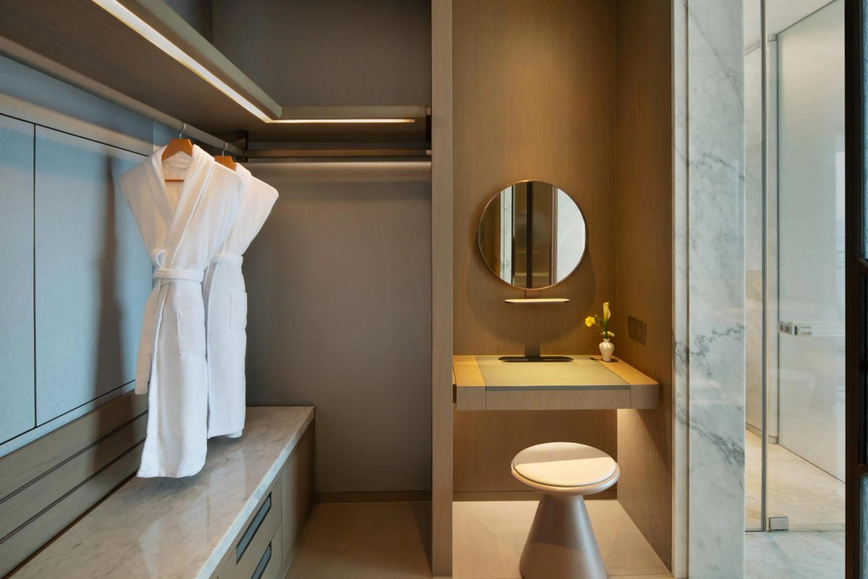 towels in Vignette Collection The Xanadu Guangzhou, an IHG Hotel