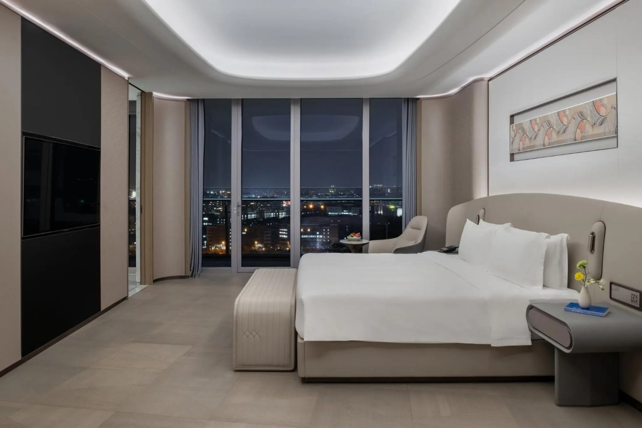 Bedroom, Bed in Vignette Collection The Xanadu Guangzhou, an IHG Hotel