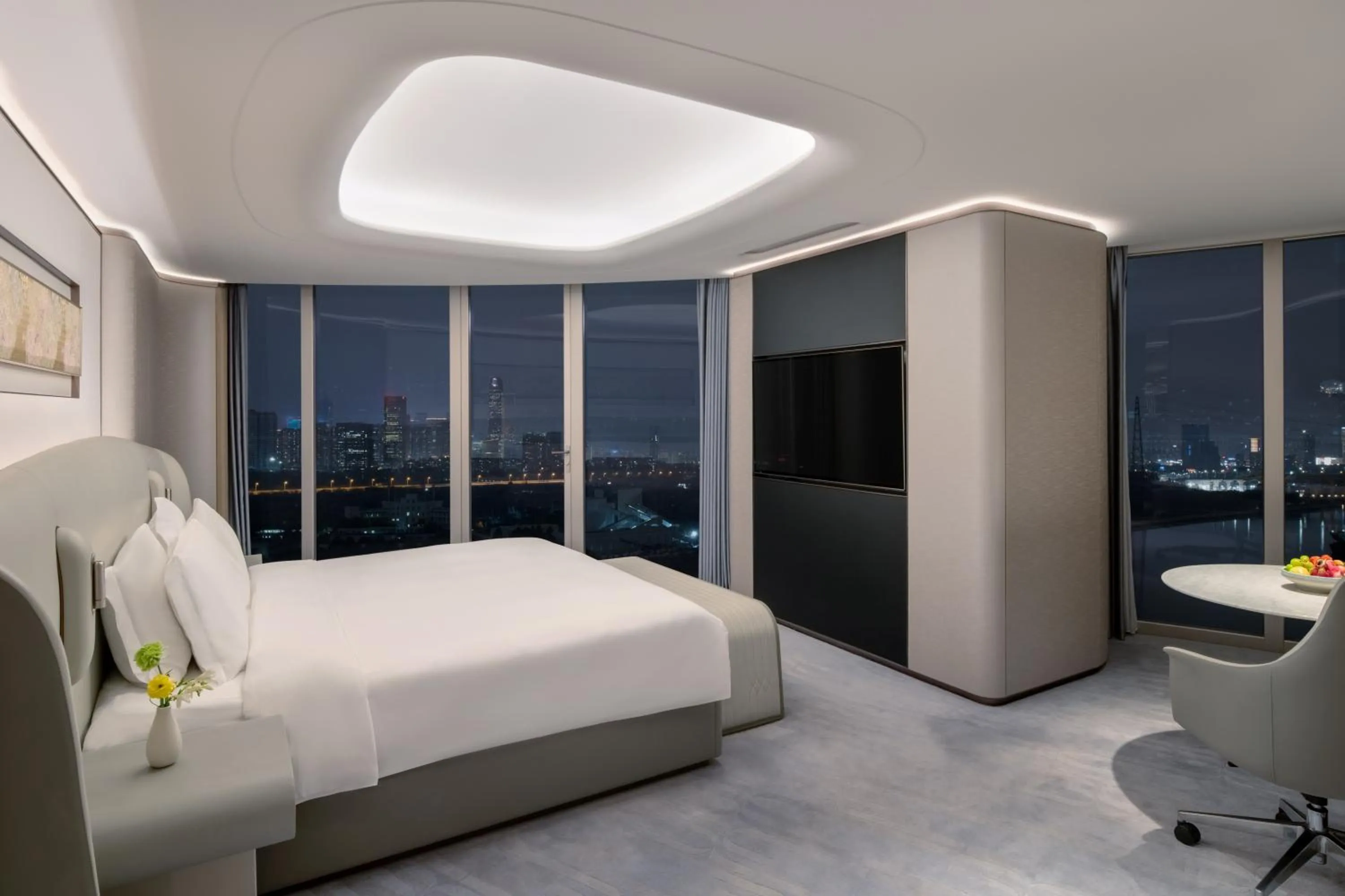 TV and multimedia, Bed in Vignette Collection The Xanadu Guangzhou, an IHG Hotel