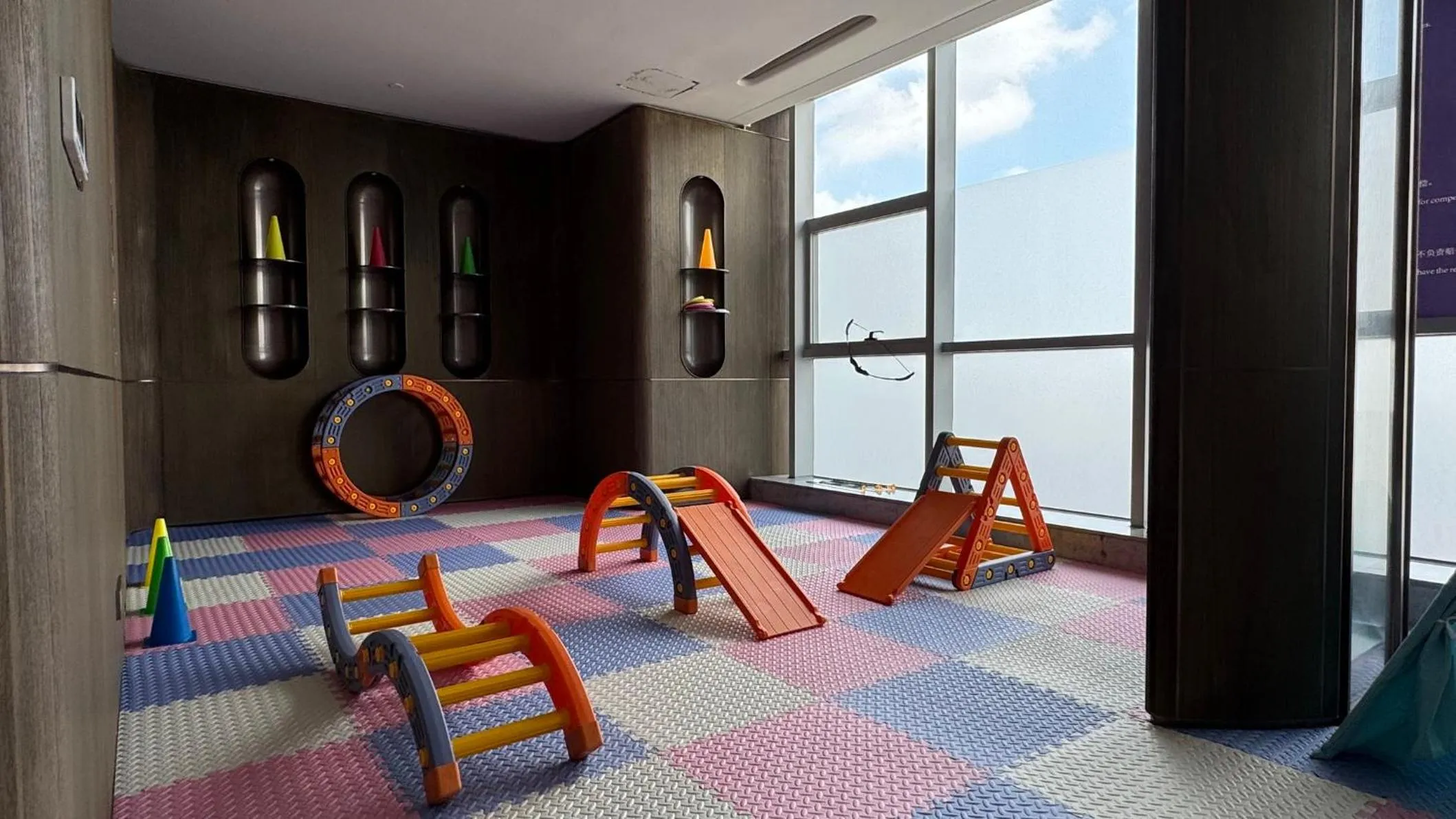 Fitness centre/facilities in Vignette Collection The Xanadu Guangzhou, an IHG Hotel