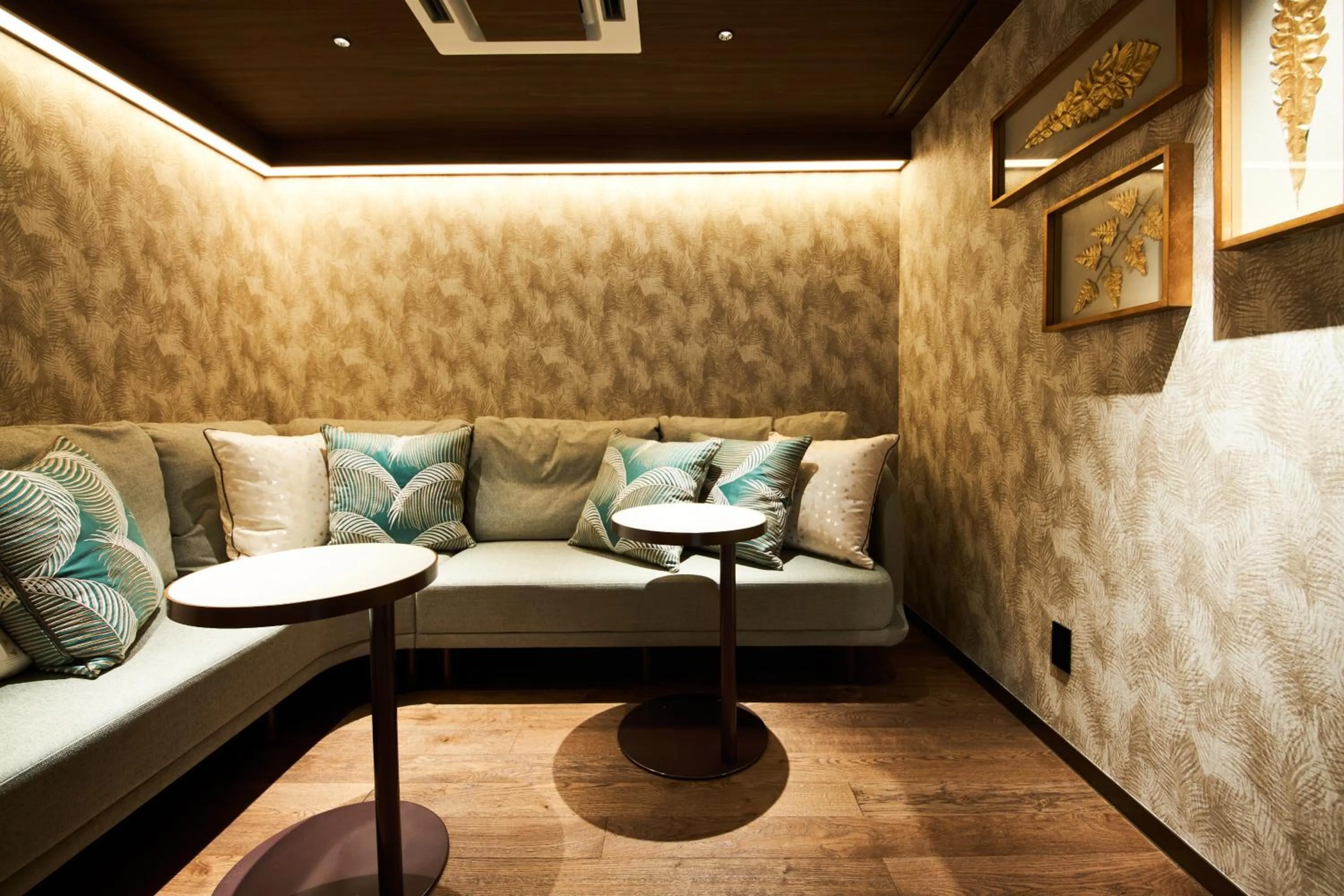 Lounge or bar in Okinawa Prince Hotel Ocean View Ginowan