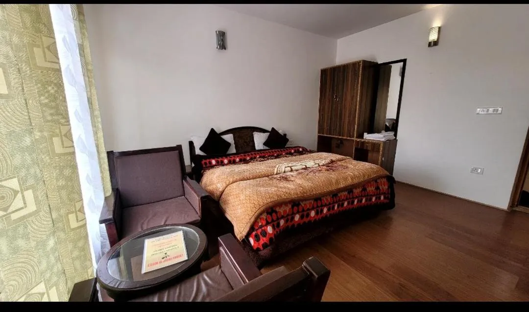 Bed in Hotel Malik Residency