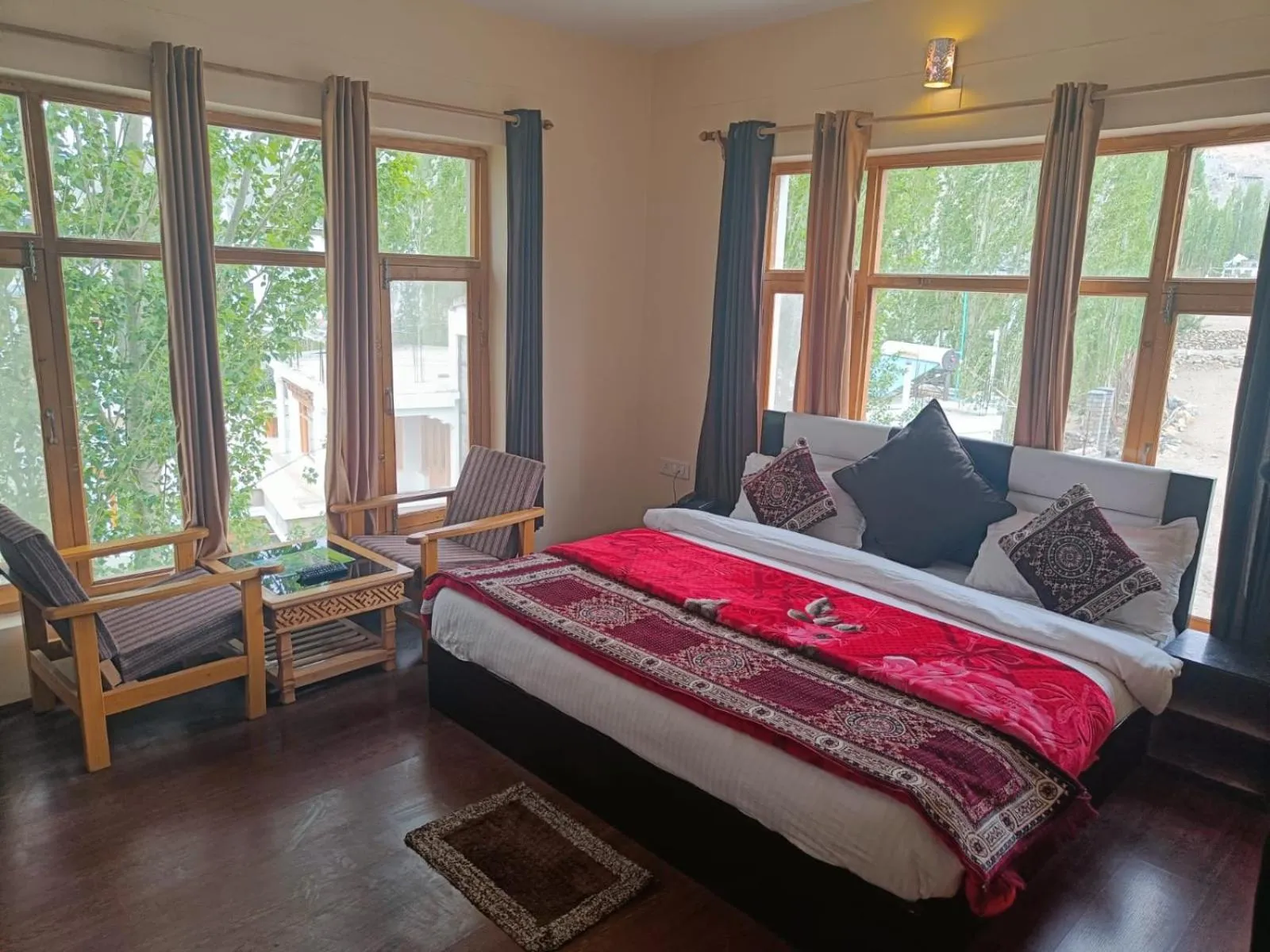 Bed in Hotel Malik Residency