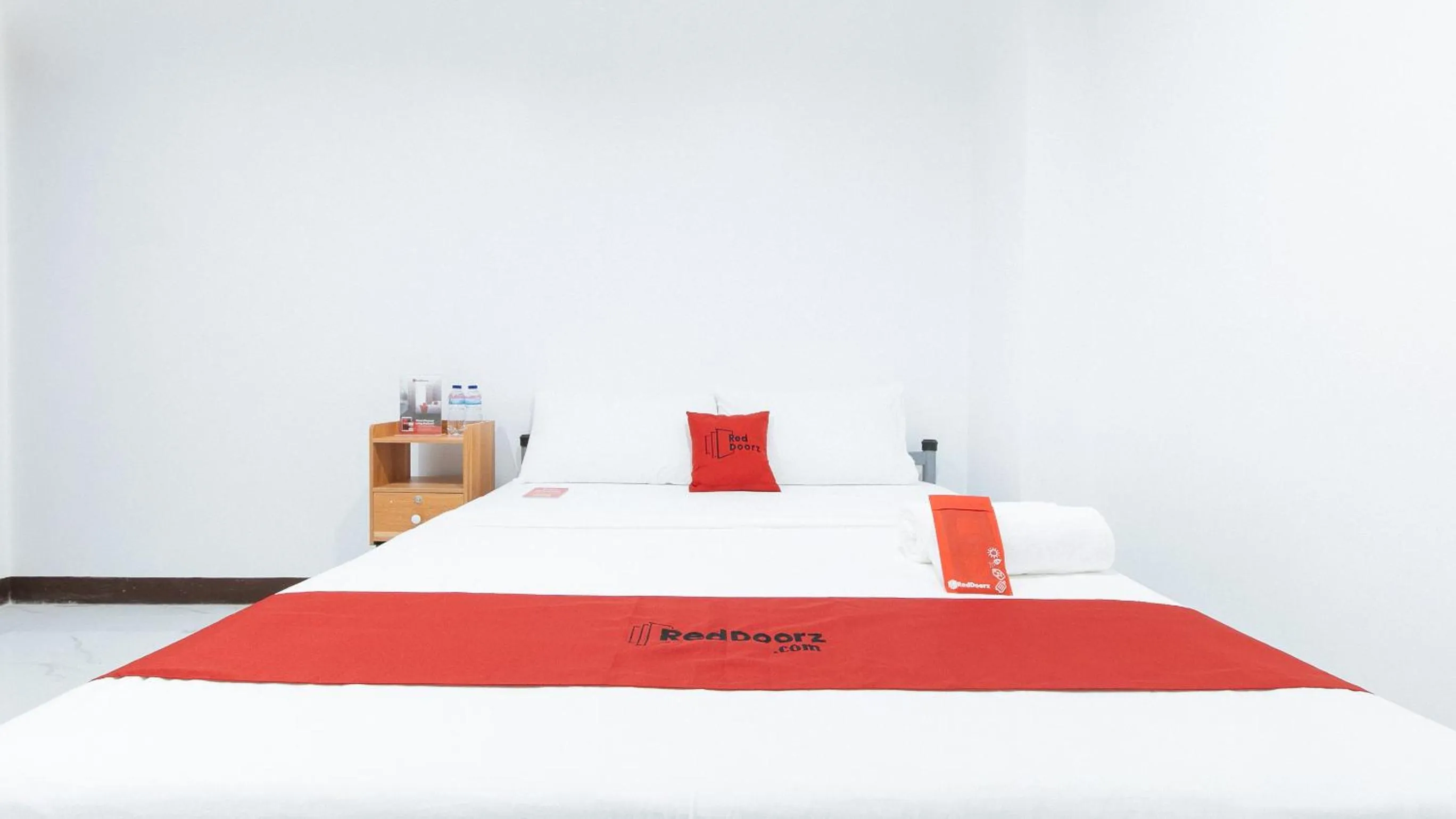 Bed in RedDoorz Sonia Unidos Magroves Garden Resort RedPartner