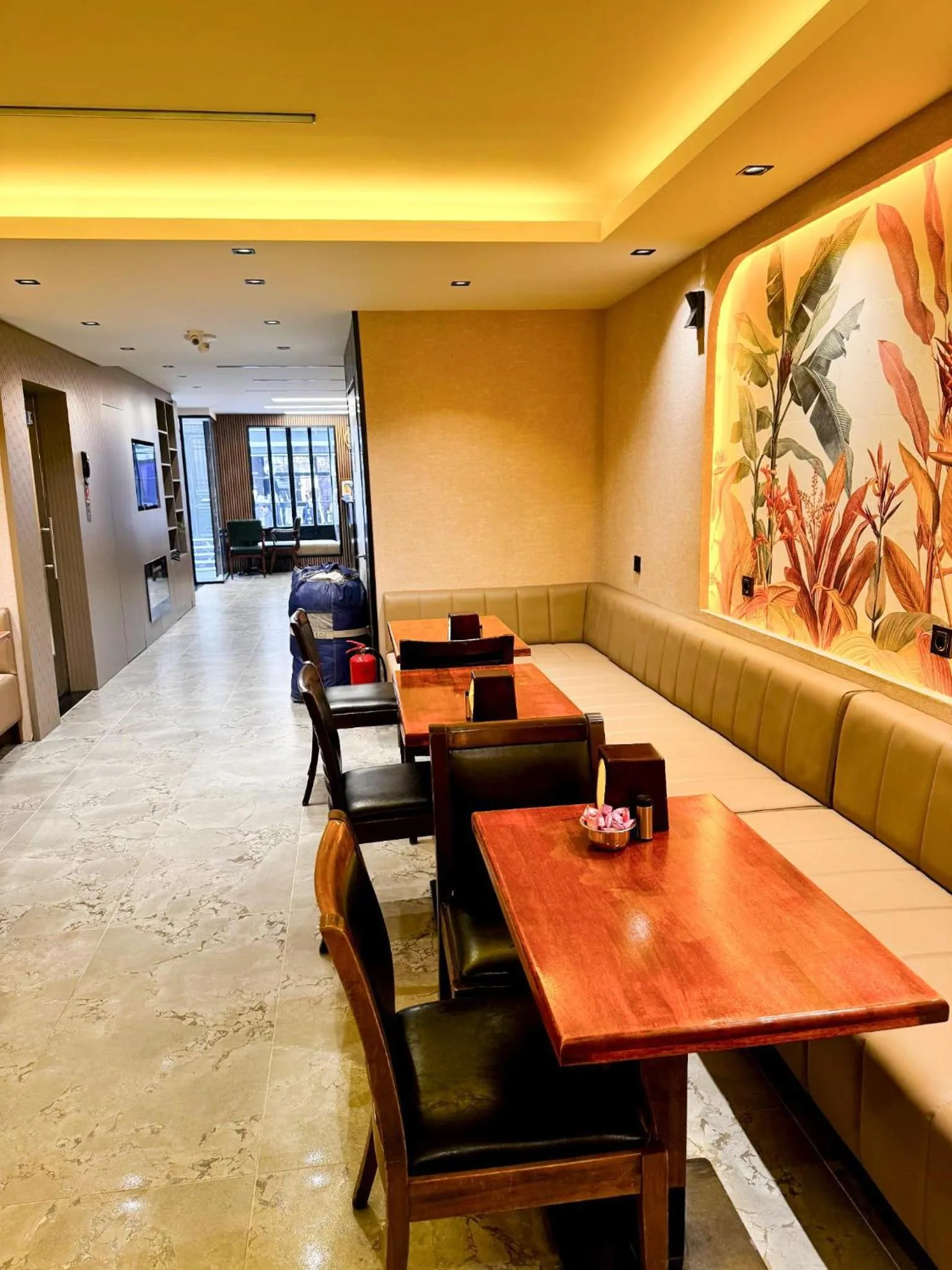 Restaurant/places to eat in Miss City Hotel Taksim