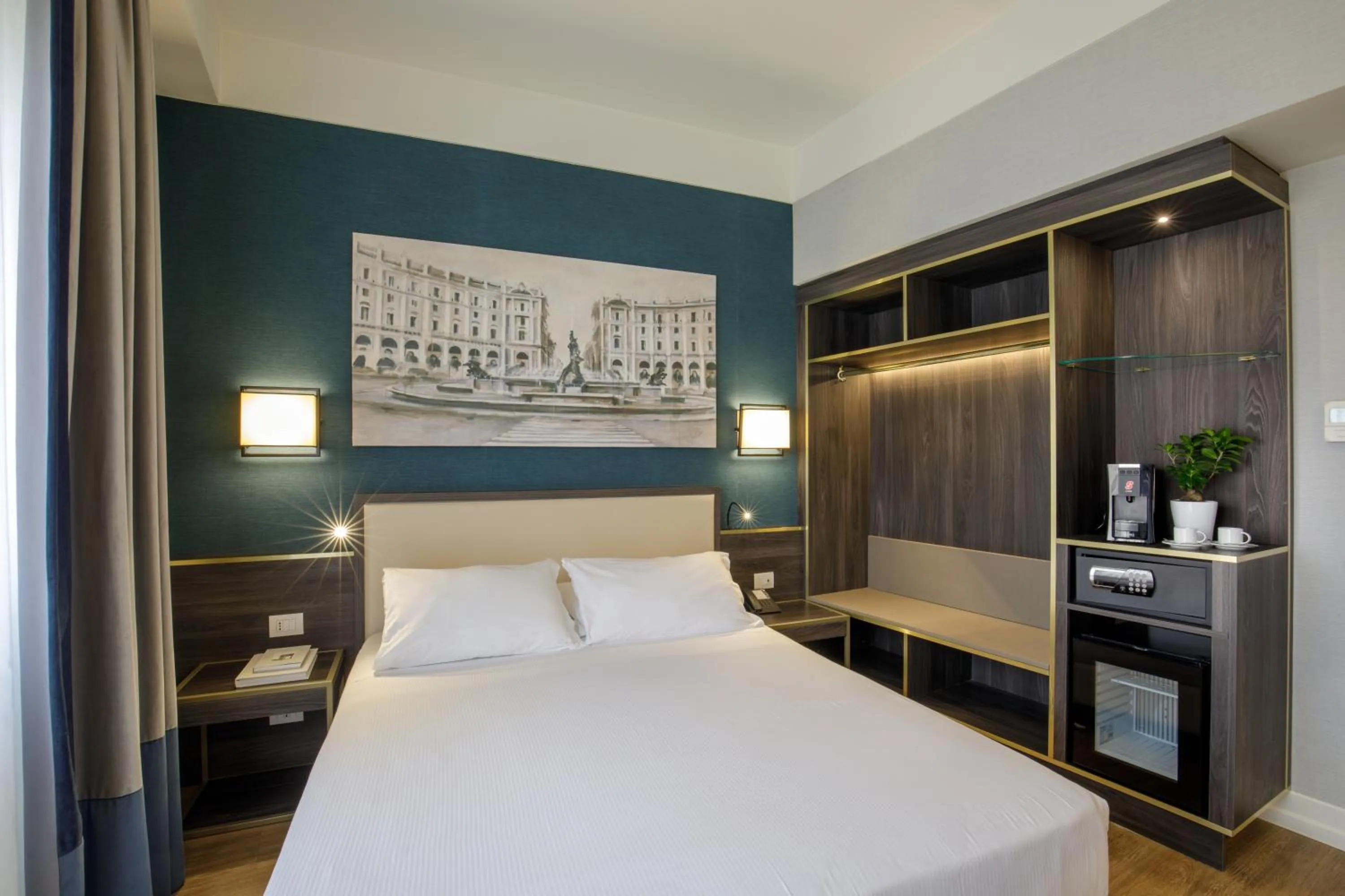 Bed in Hotel Santa Costanza by OMNIA hotels