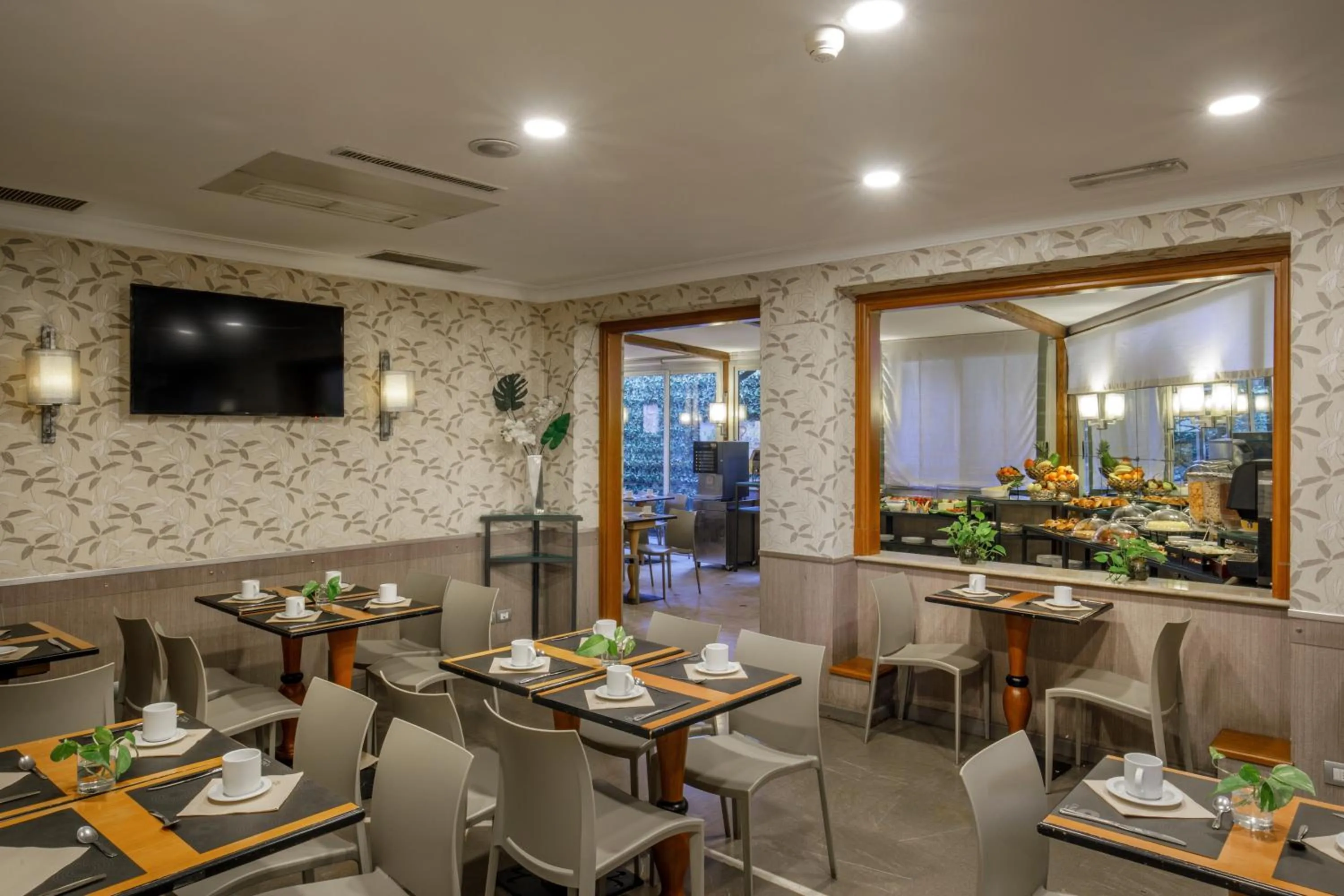 Breakfast in Hotel Santa Costanza by OMNIA hotels