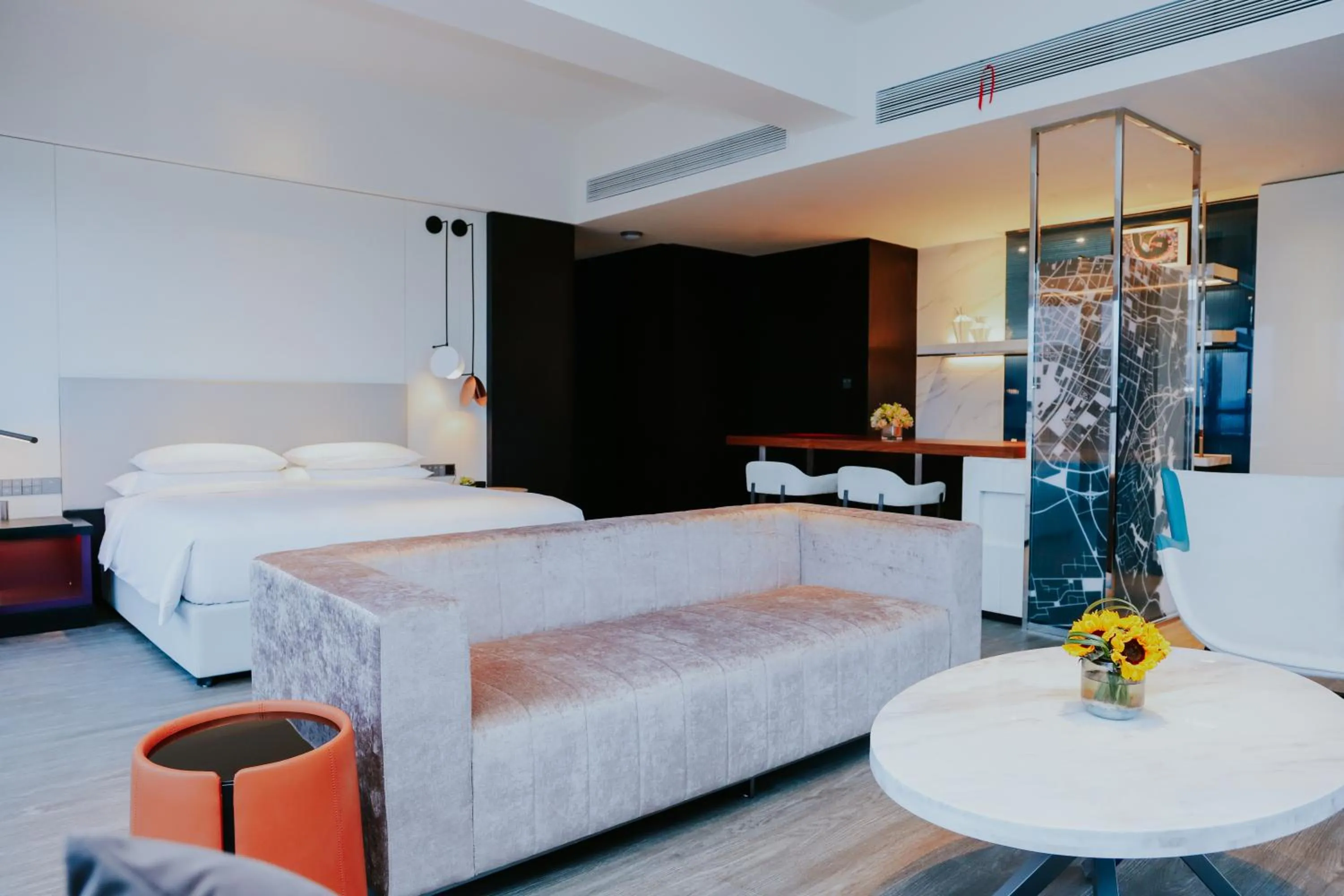Living room, Bed in Hyatt Centric Lakeside Ningbo
