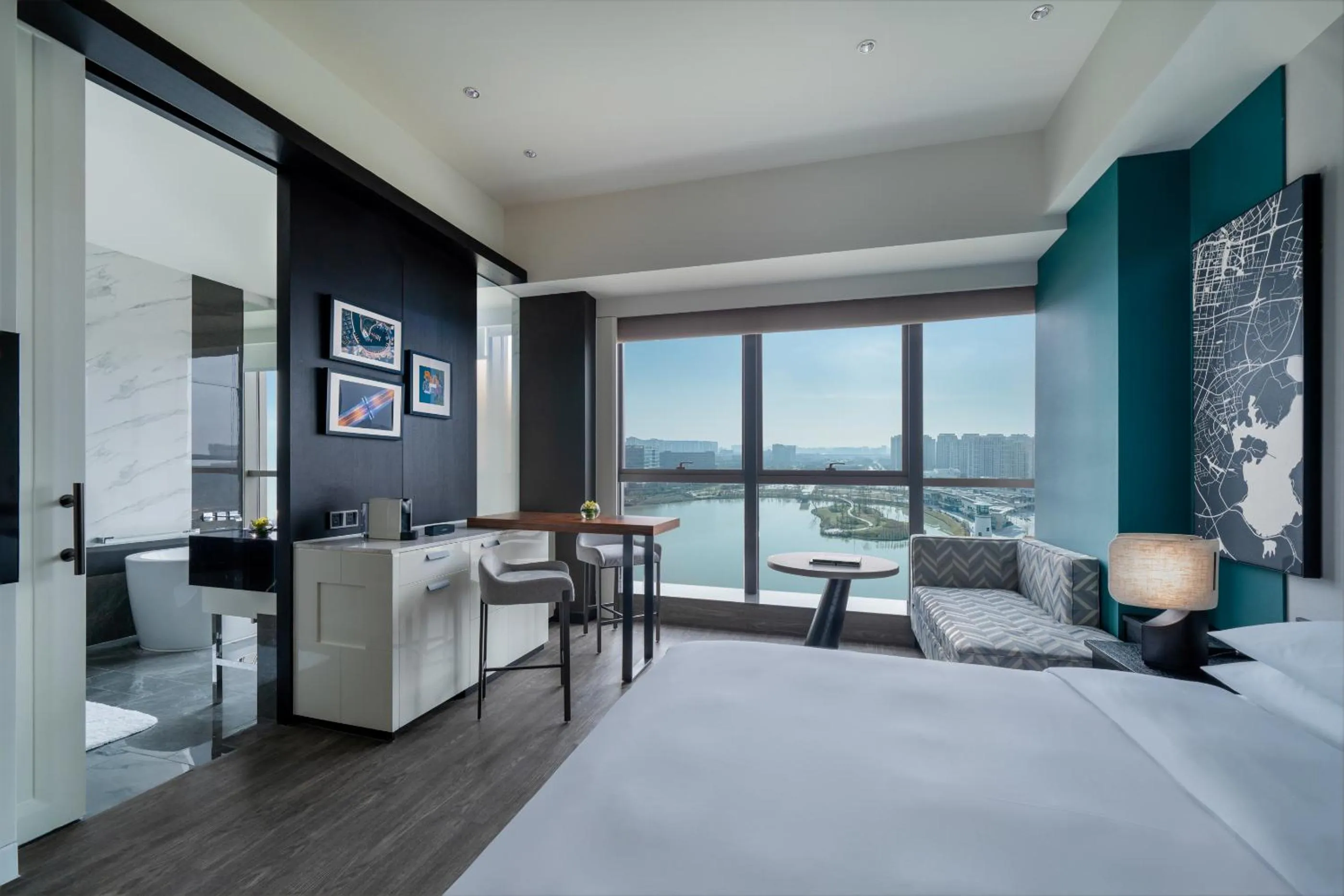 Photo of the whole room, Bed in Hyatt Centric Lakeside Ningbo