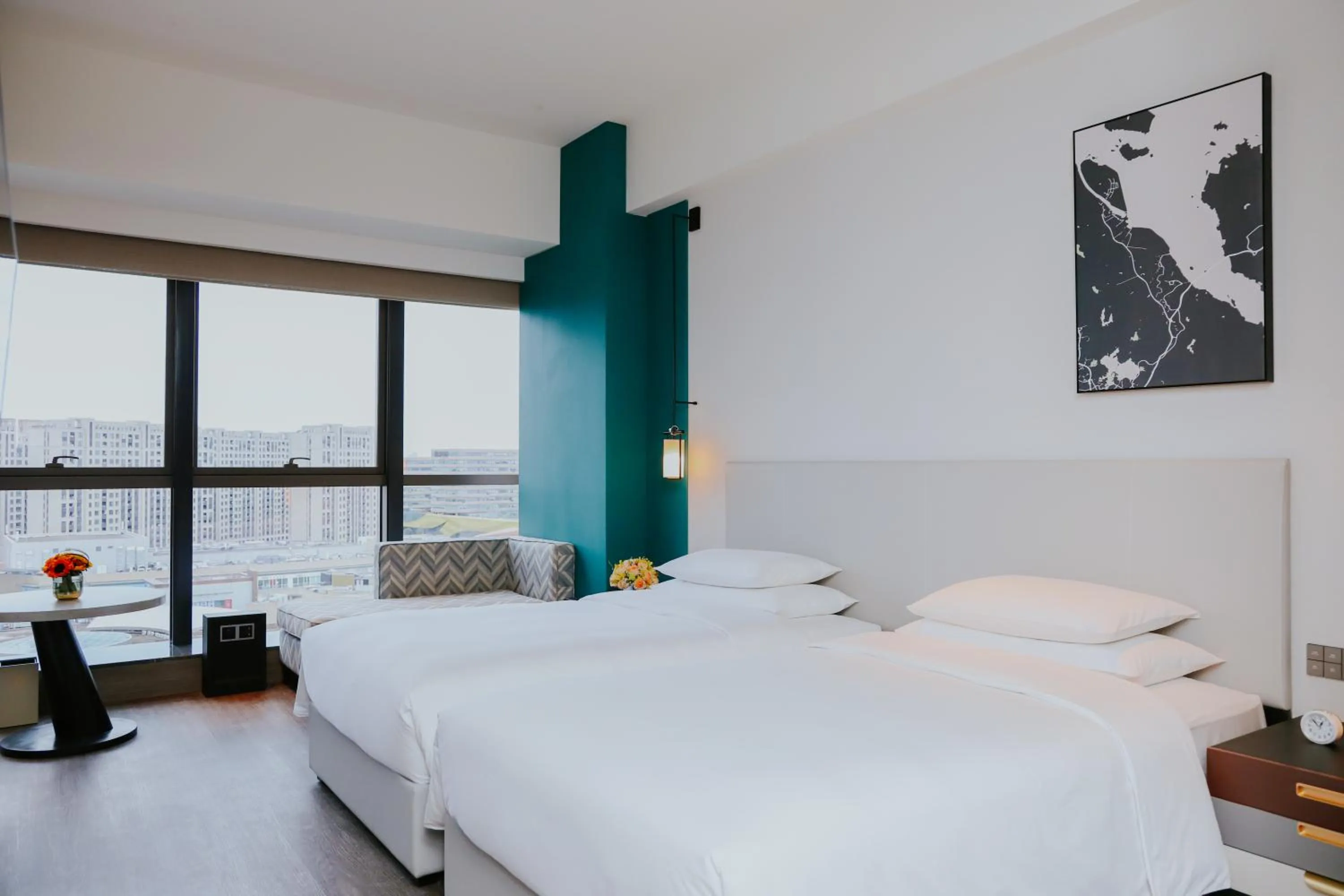 Photo of the whole room, Bed in Hyatt Centric Lakeside Ningbo