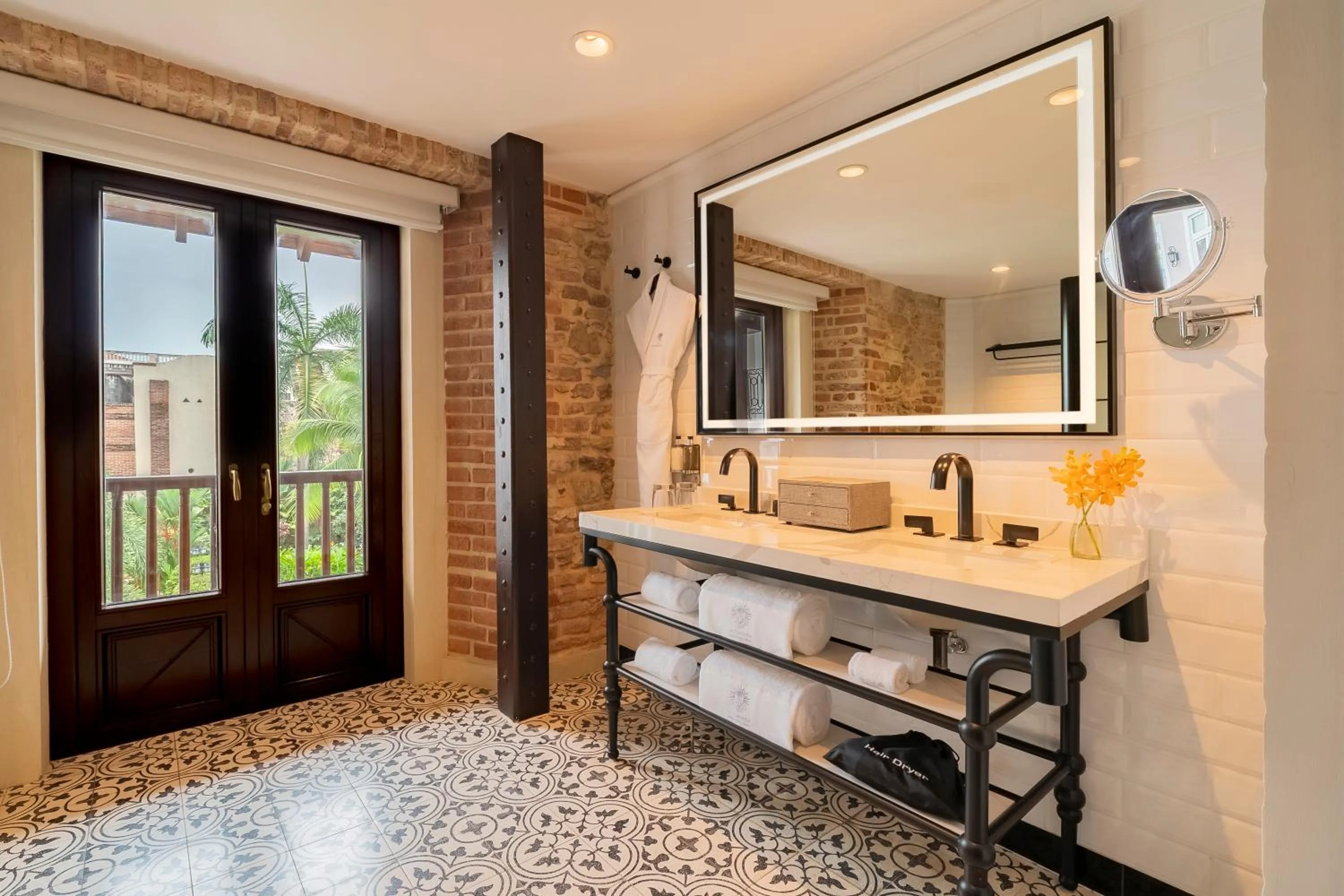 Hotel La Compañía Casco Antiguo