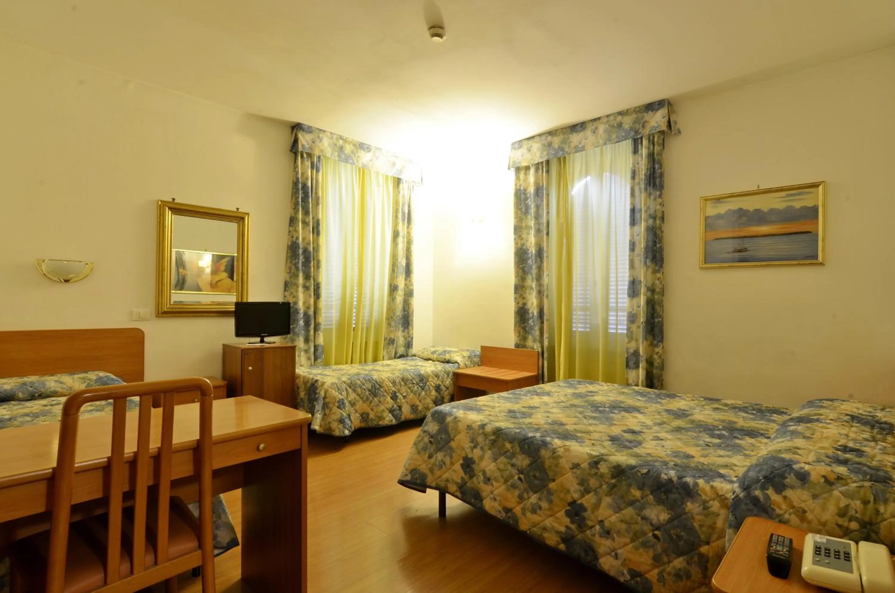 Photo of the whole room, Bed in Hotel Tirreno