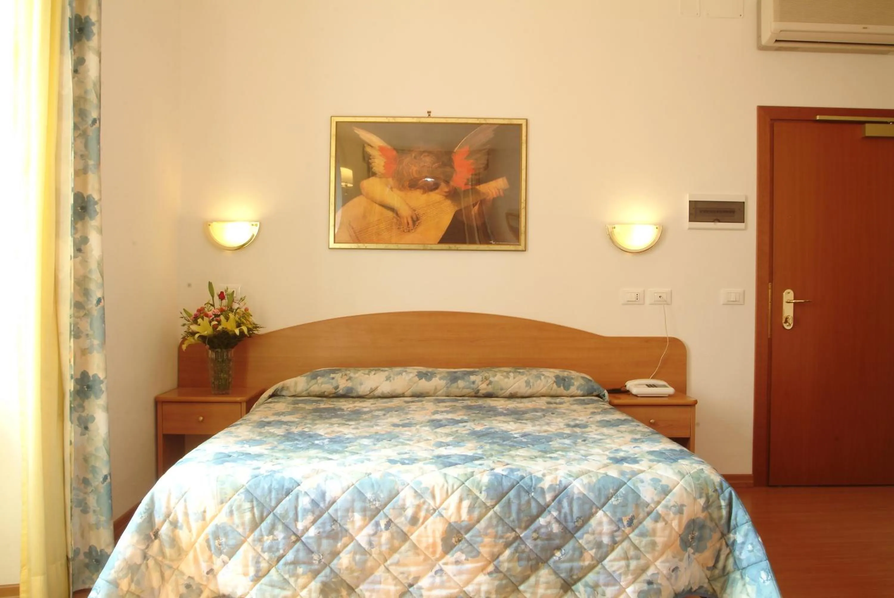 Bed in Hotel Tirreno