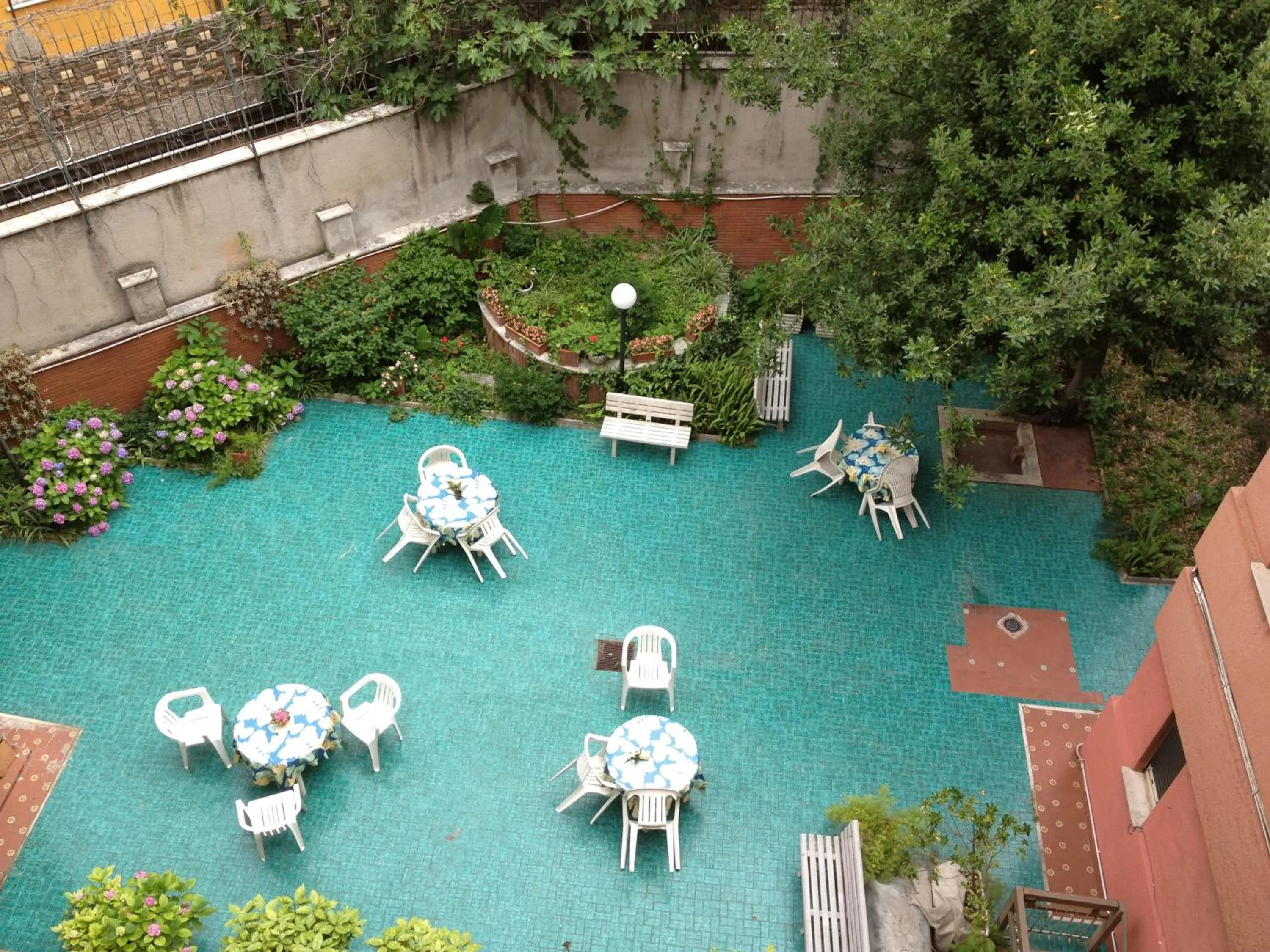 Garden in Hotel Tirreno