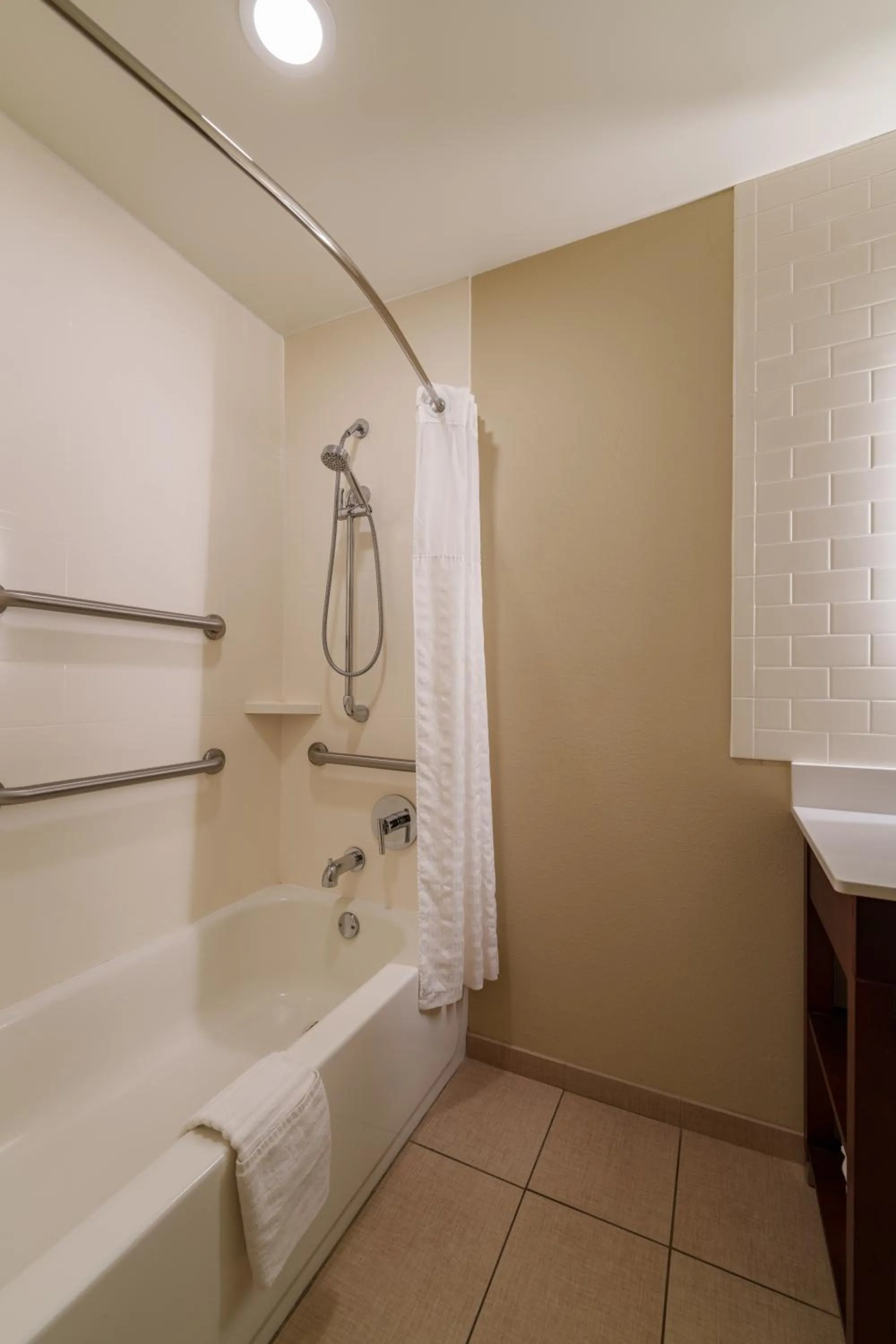 Bathroom in Comfort Suites Newnan